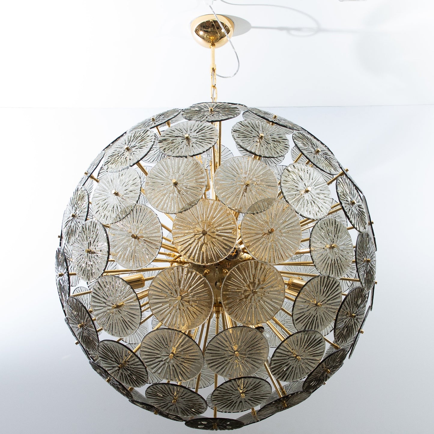 Hand-Blown Murano Sputnik Chandelier in Grey with Polished Brass Fittings