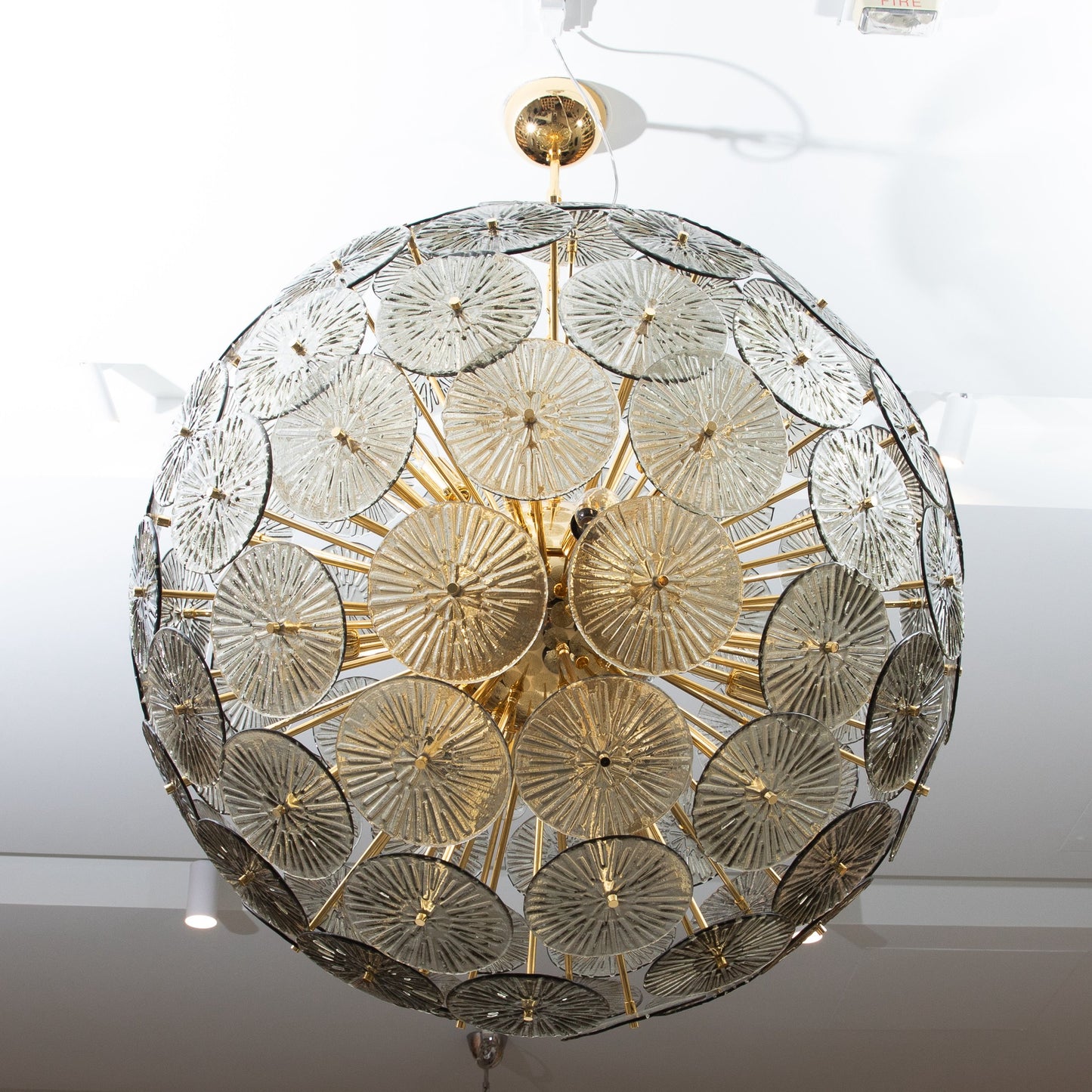 Hand-Blown Murano Sputnik Chandelier in Grey with Polished Brass Fittings