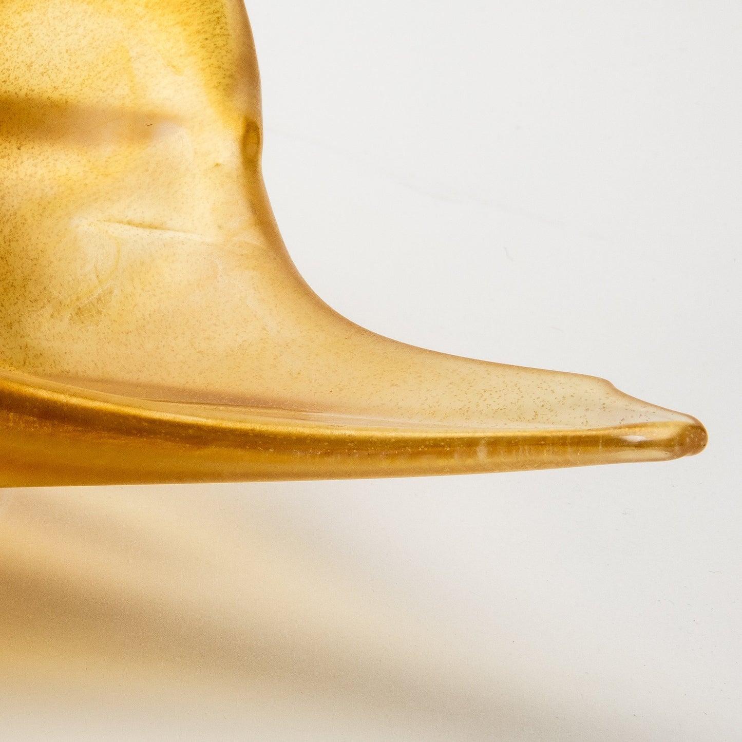 Hand-Blown Murano Shell in Amber with 24-karat Gold Dust