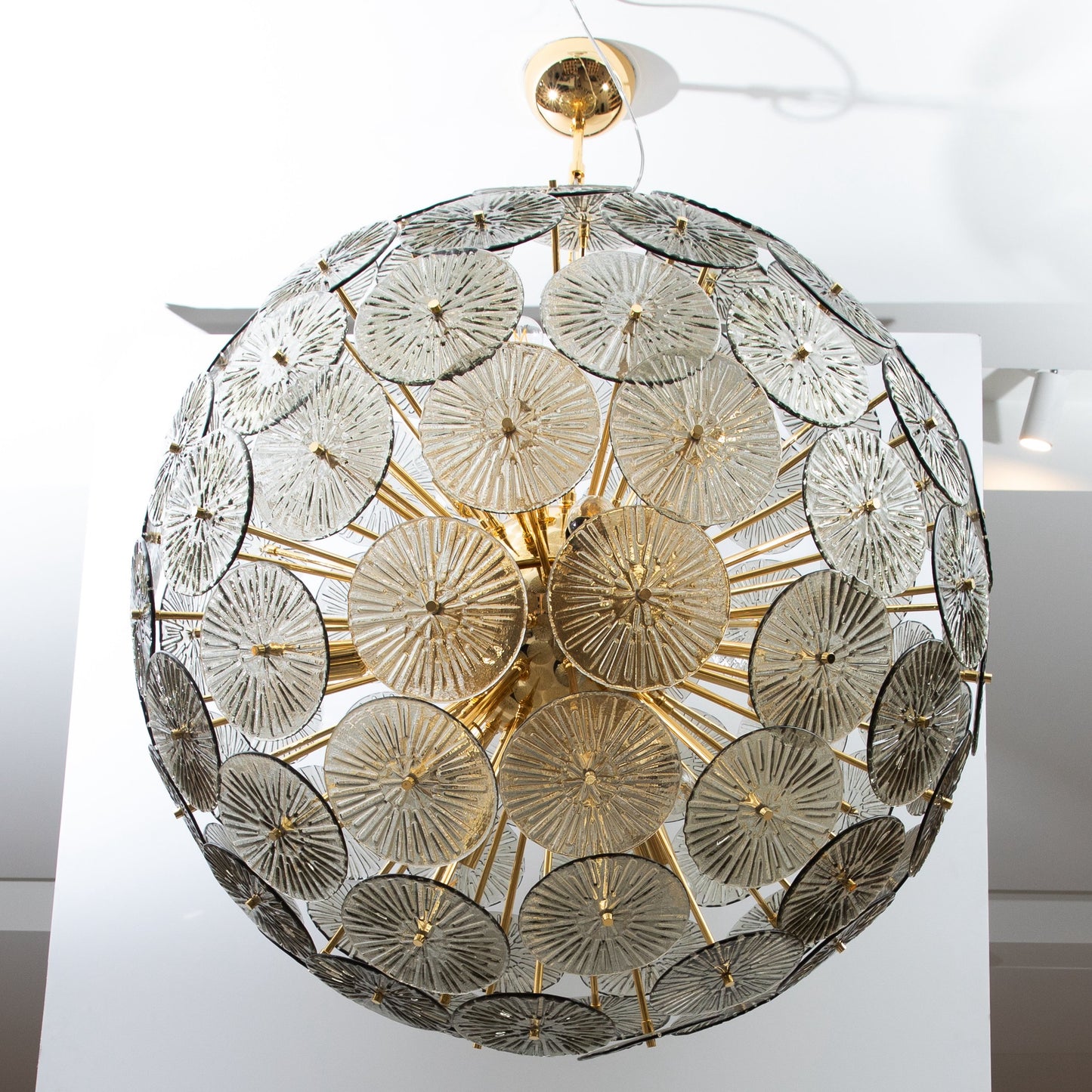 Hand-Blown Murano Sputnik Chandelier in Grey with Polished Brass Fittings