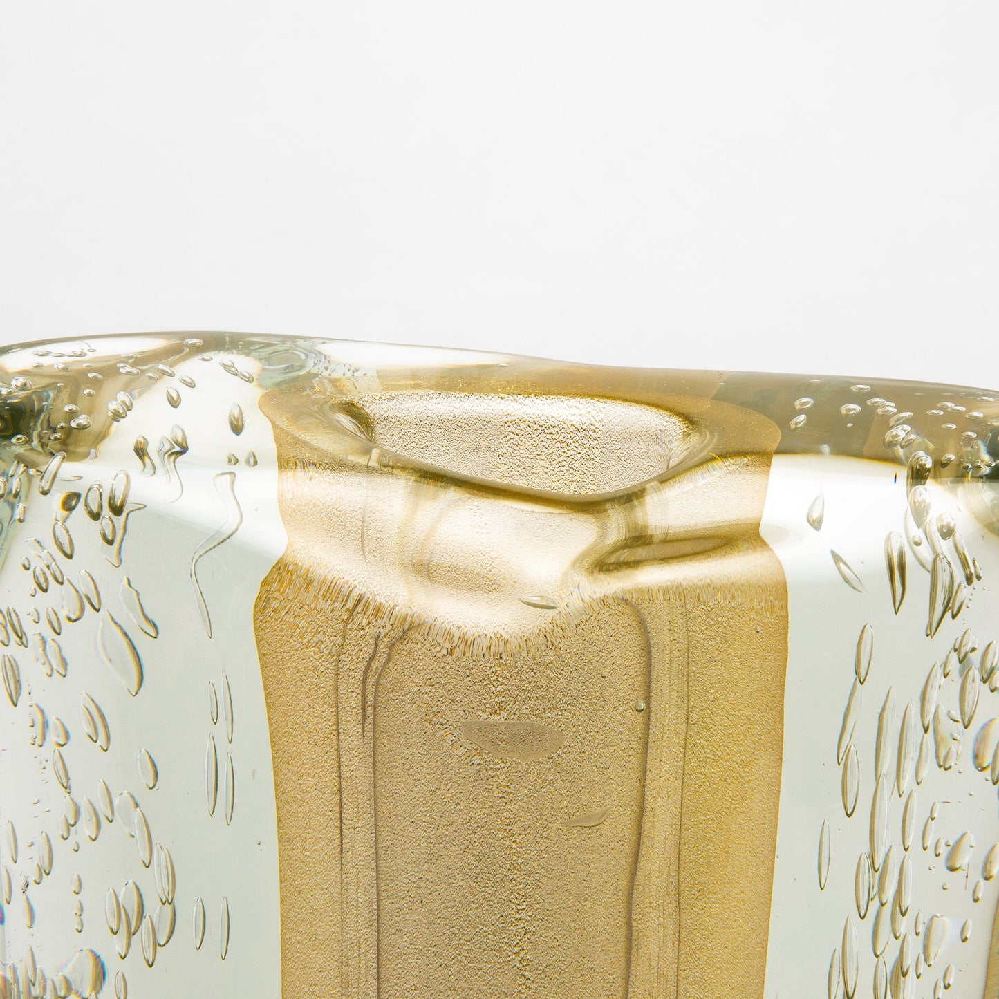 Murano Fluid Vase in Clear with 24-karat Gold Flecks and Bubble Details