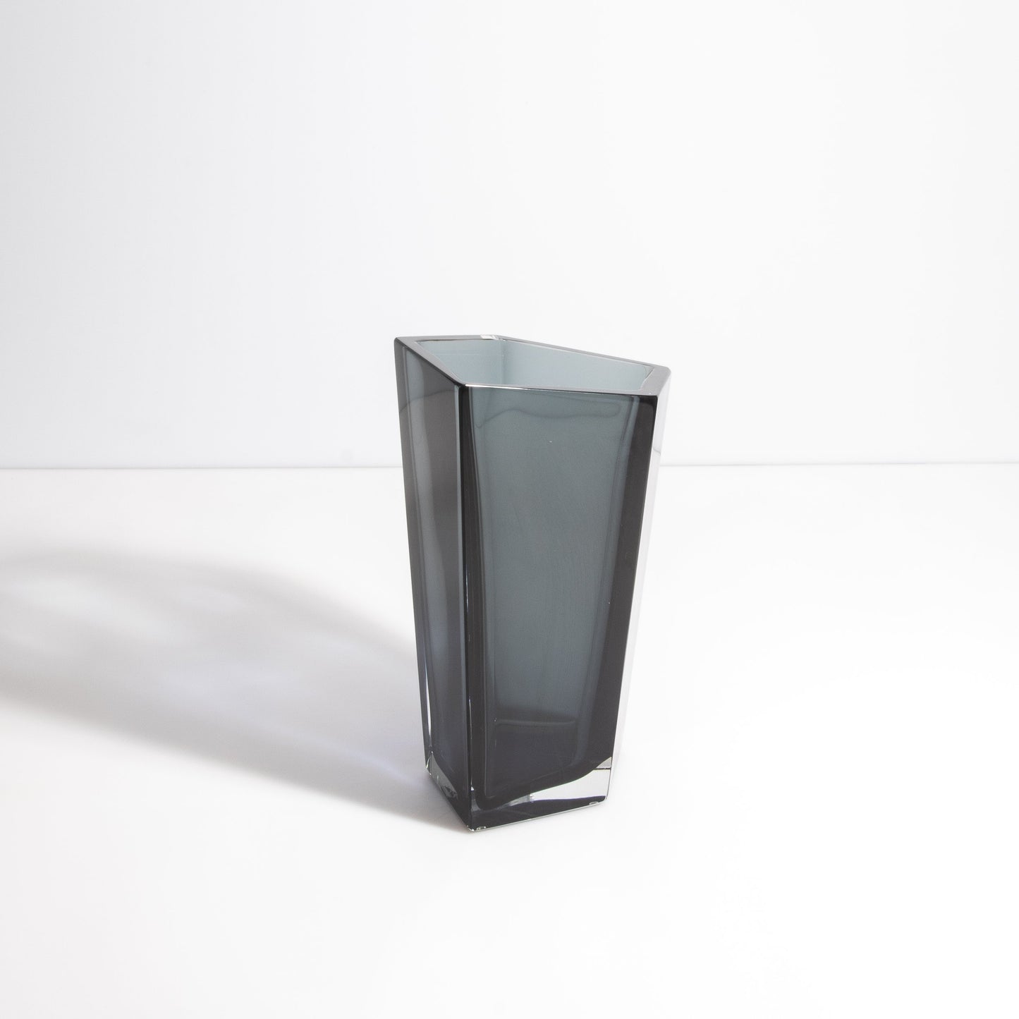 Murano Penta Vase in Grey