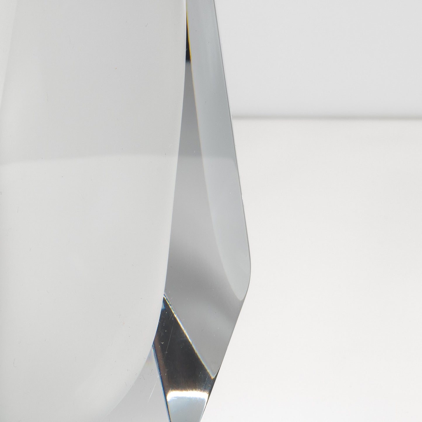 Murano Goccia Vase in Frosted White