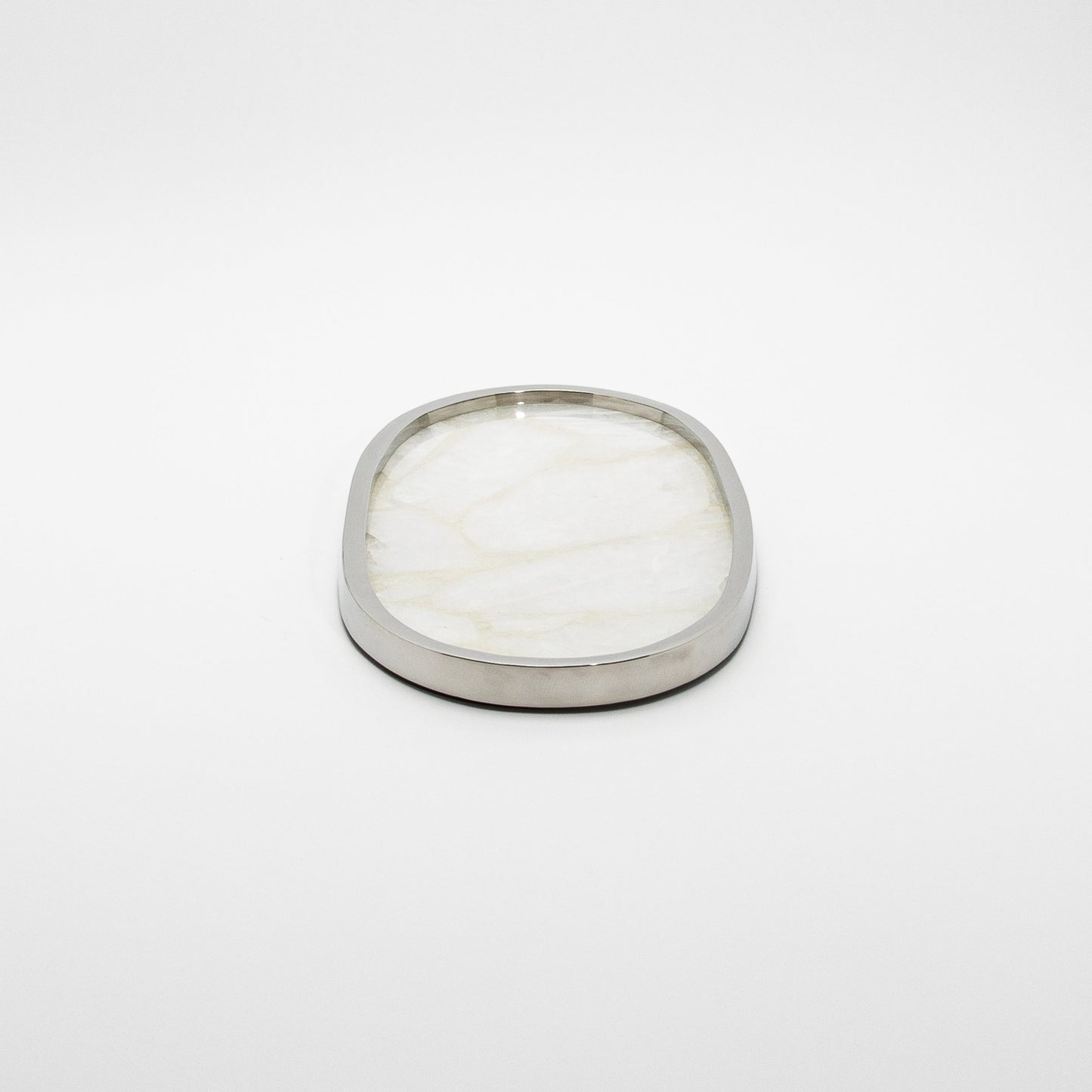 Oval Tray in White Quartz with Polished Stainless Steel by Kifu Paris