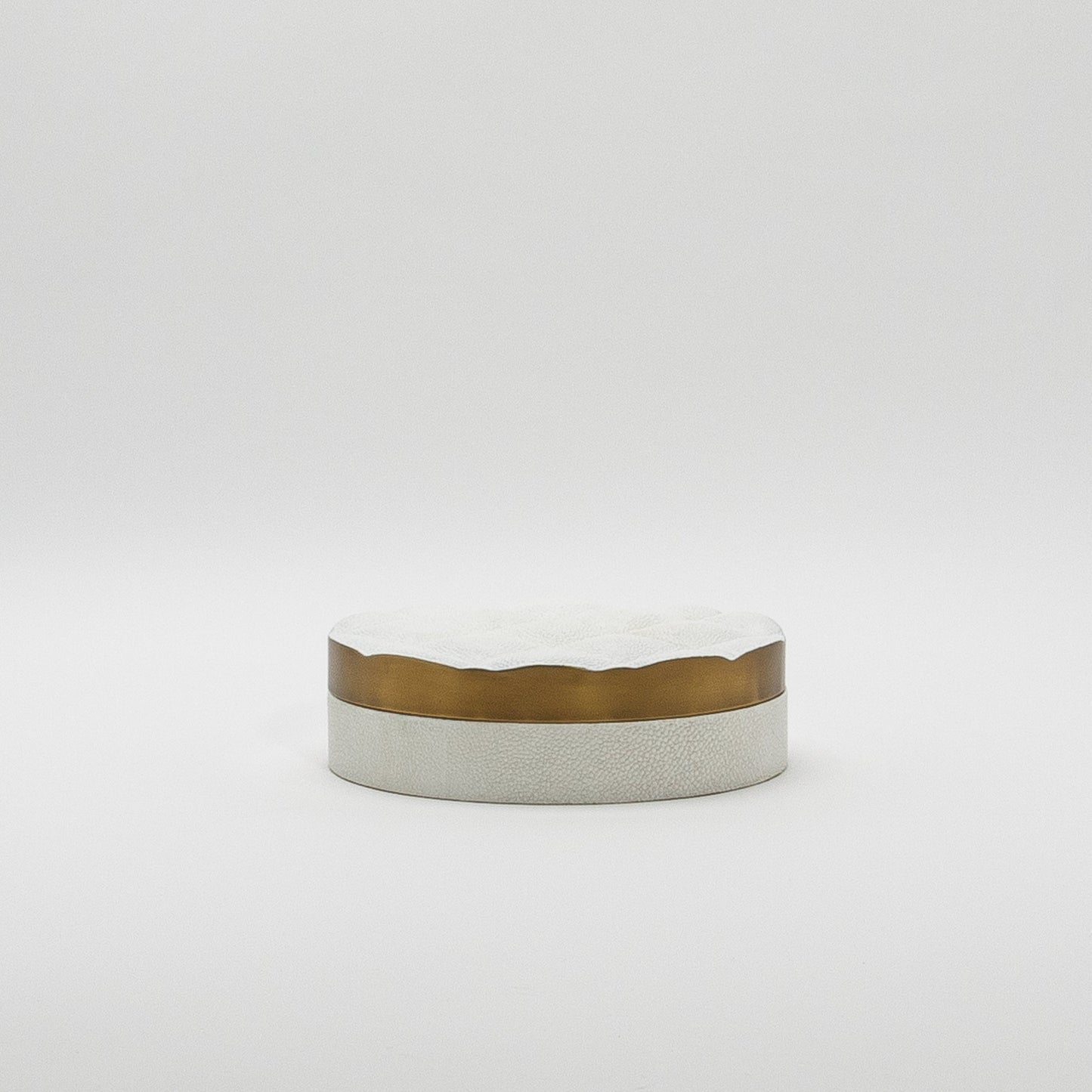 Set of 2 Quilted Boxes in White Shagreen with Bronze Patina Brass by Kifu Paris