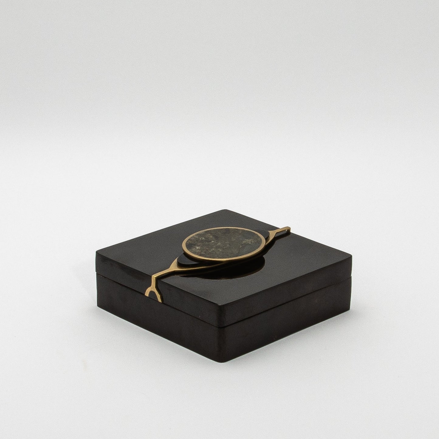 Set of 2 Boxes in Shell with Semi-Precious Stone and Brass by Kifu Paris