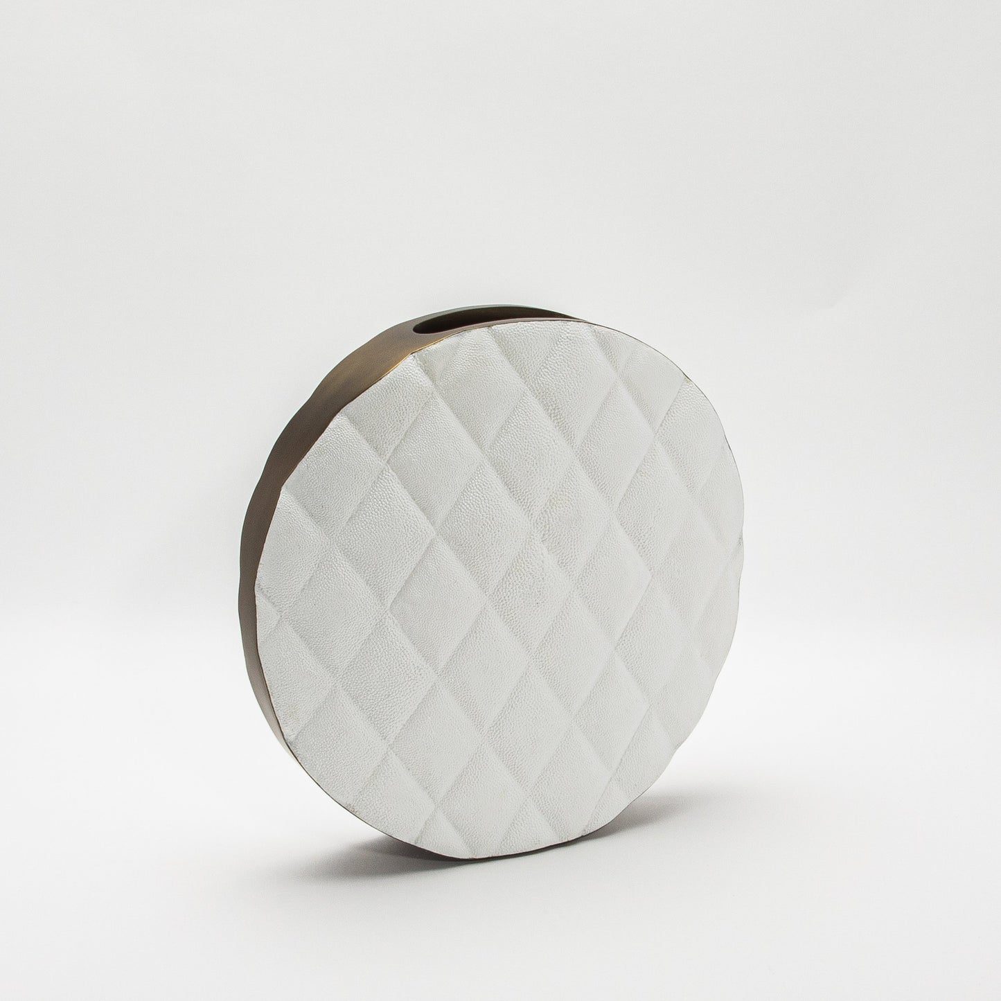 Quilted Vase in White Shagreen with Brass by Kifu Paris