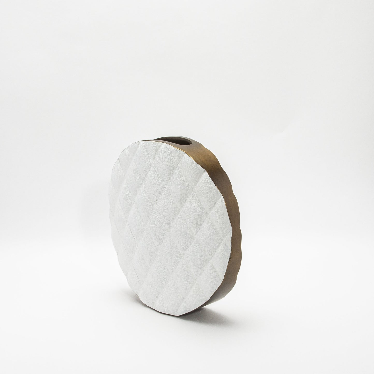 Quilted Vase in White Shagreen with Brass by Kifu Paris