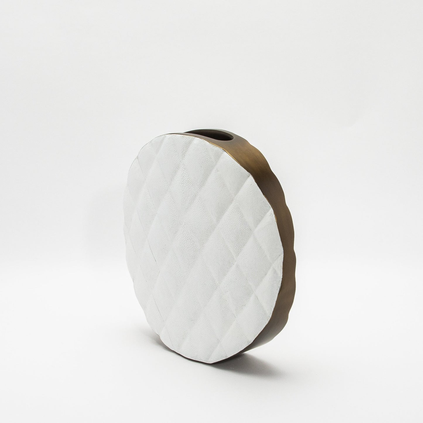 Quilted Vase in White Shagreen with Brass by Kifu Paris