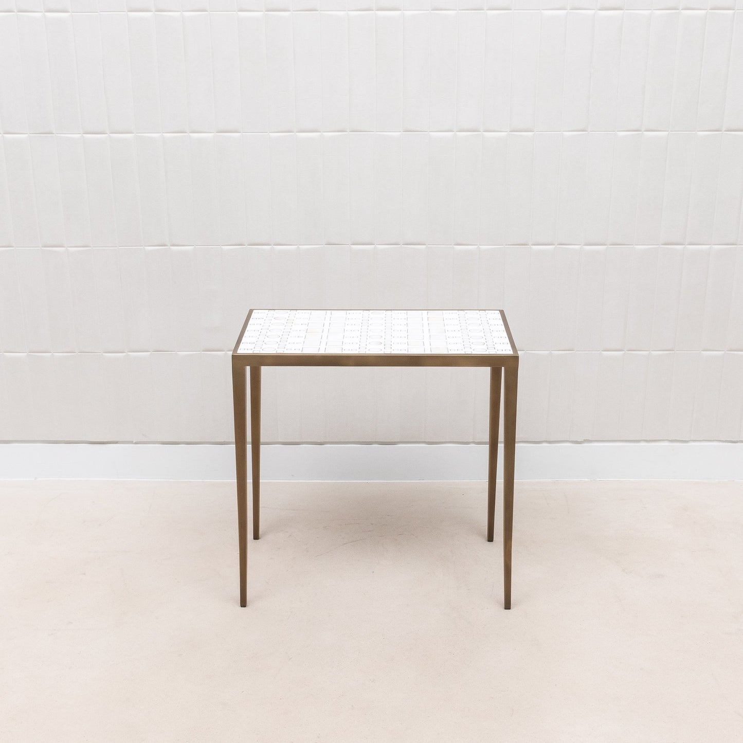 Set of Nesting Tables in White Shagreen and Mother of Pearl by R&Y Augousti