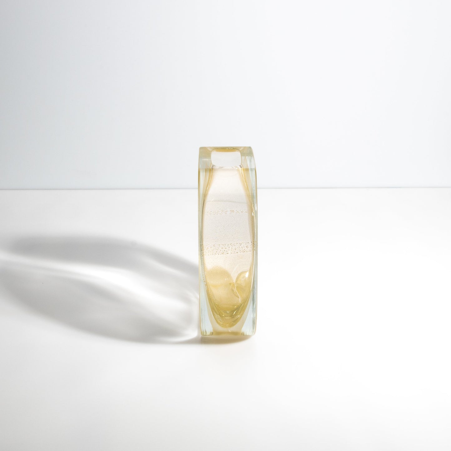 Murano Olivia Vase in Crystal with 24 Karat Gold Flecks