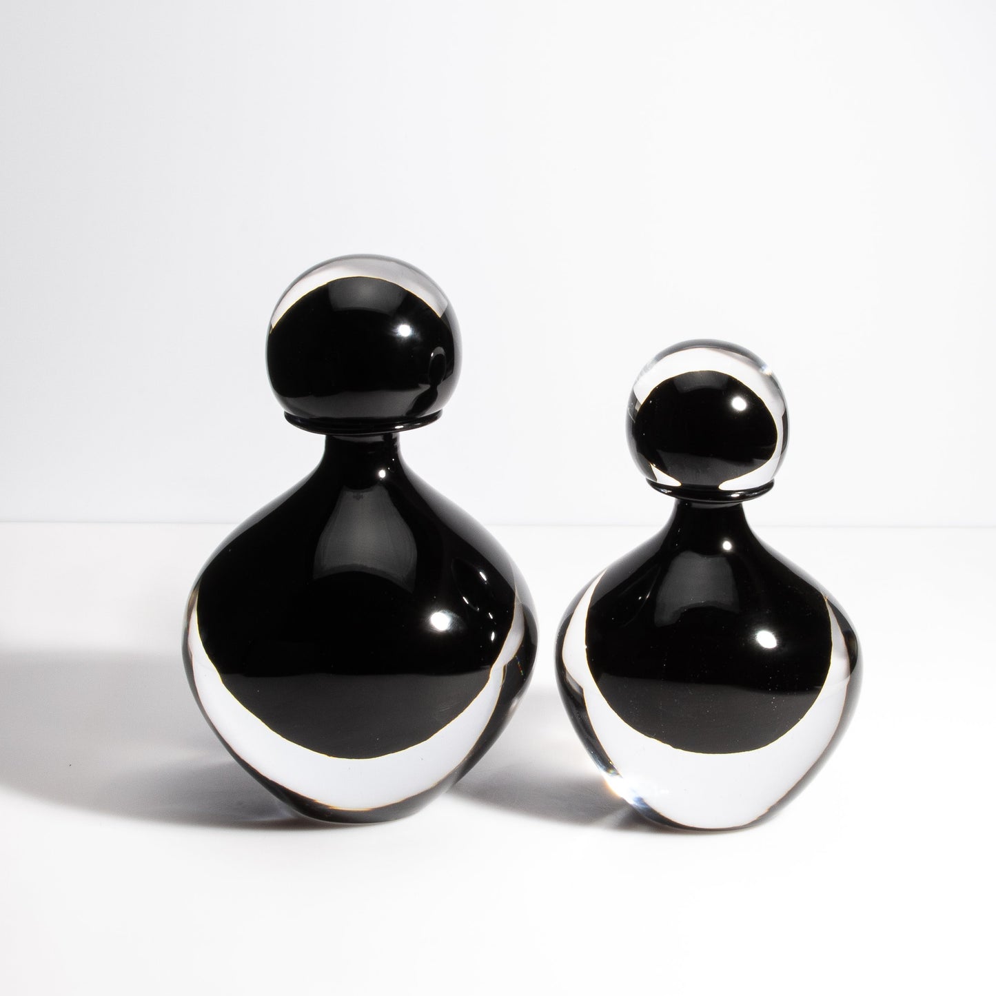 Murano Bottle Onyx Black L