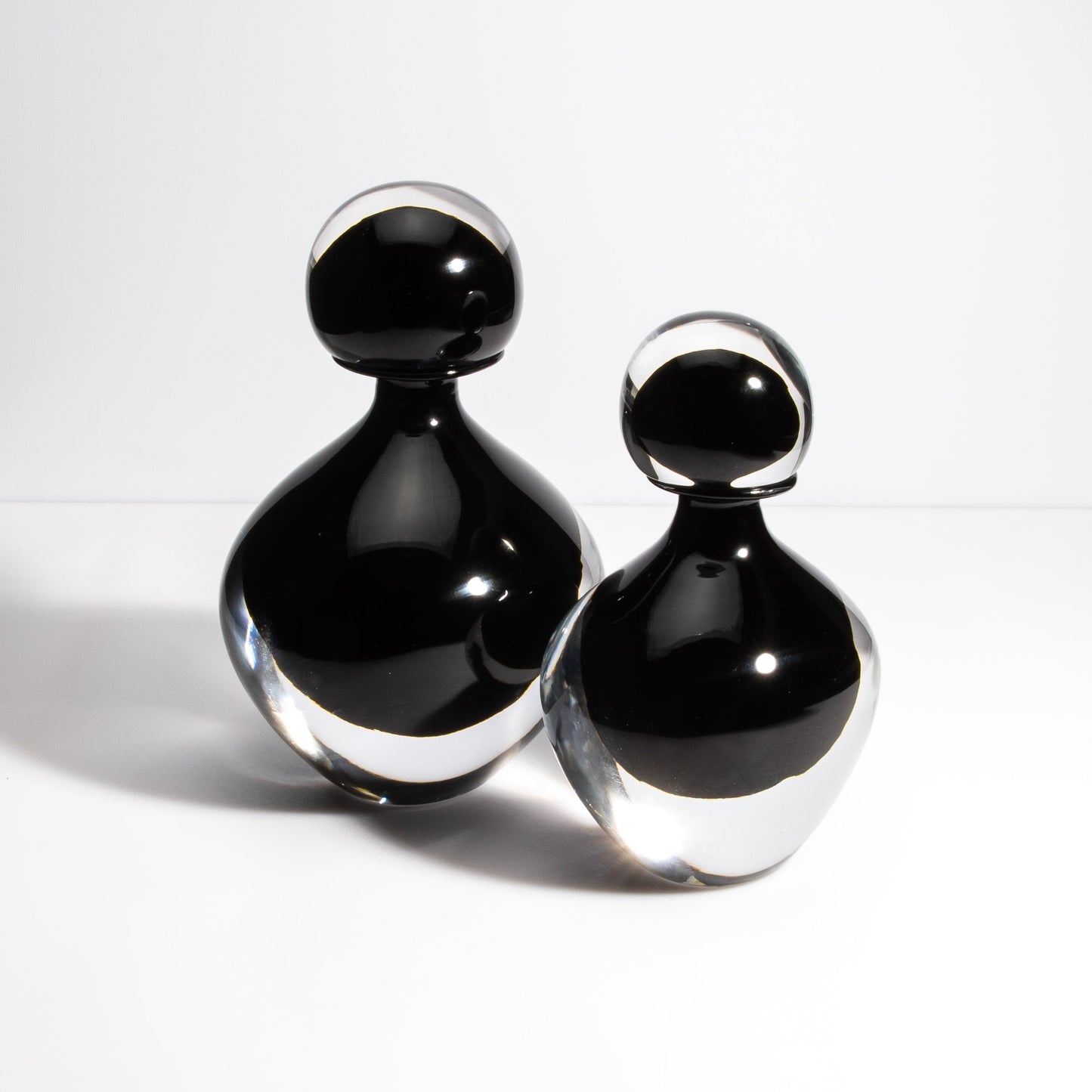 Murano Bottle Onyx Black L