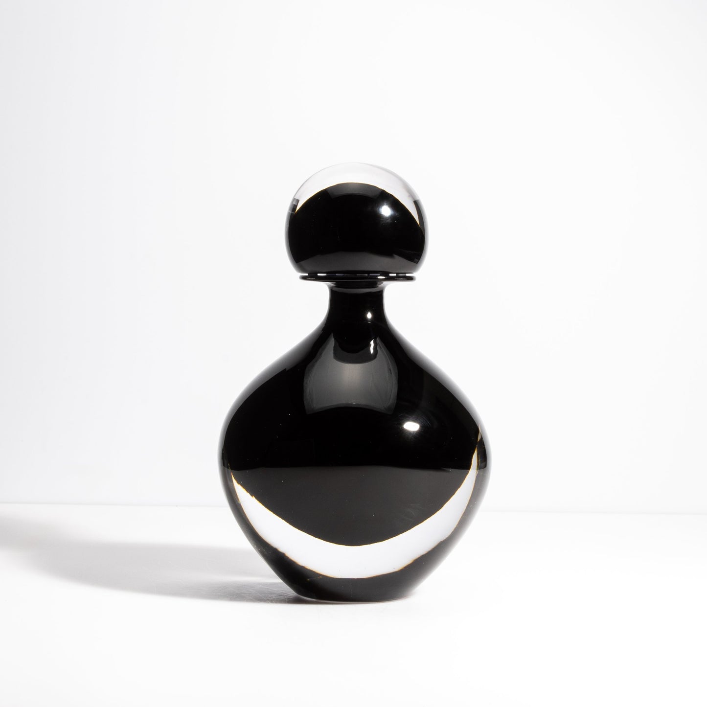 Murano Bottle Onyx Black L