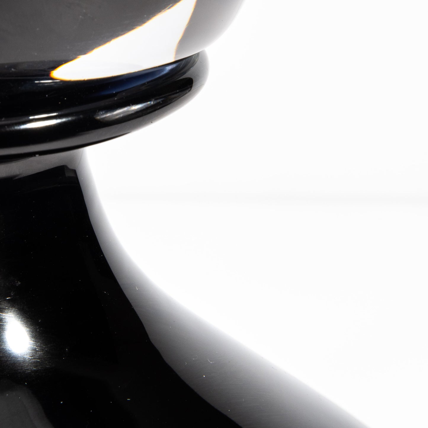 Murano Bottle Onyx Black M