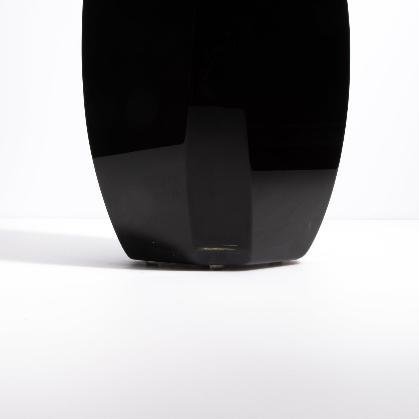 Murano Vela Vase Tall in Onyx Black