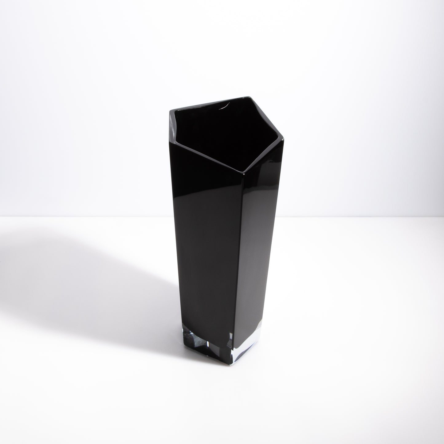 Murano Penta Vase in Onyx Black