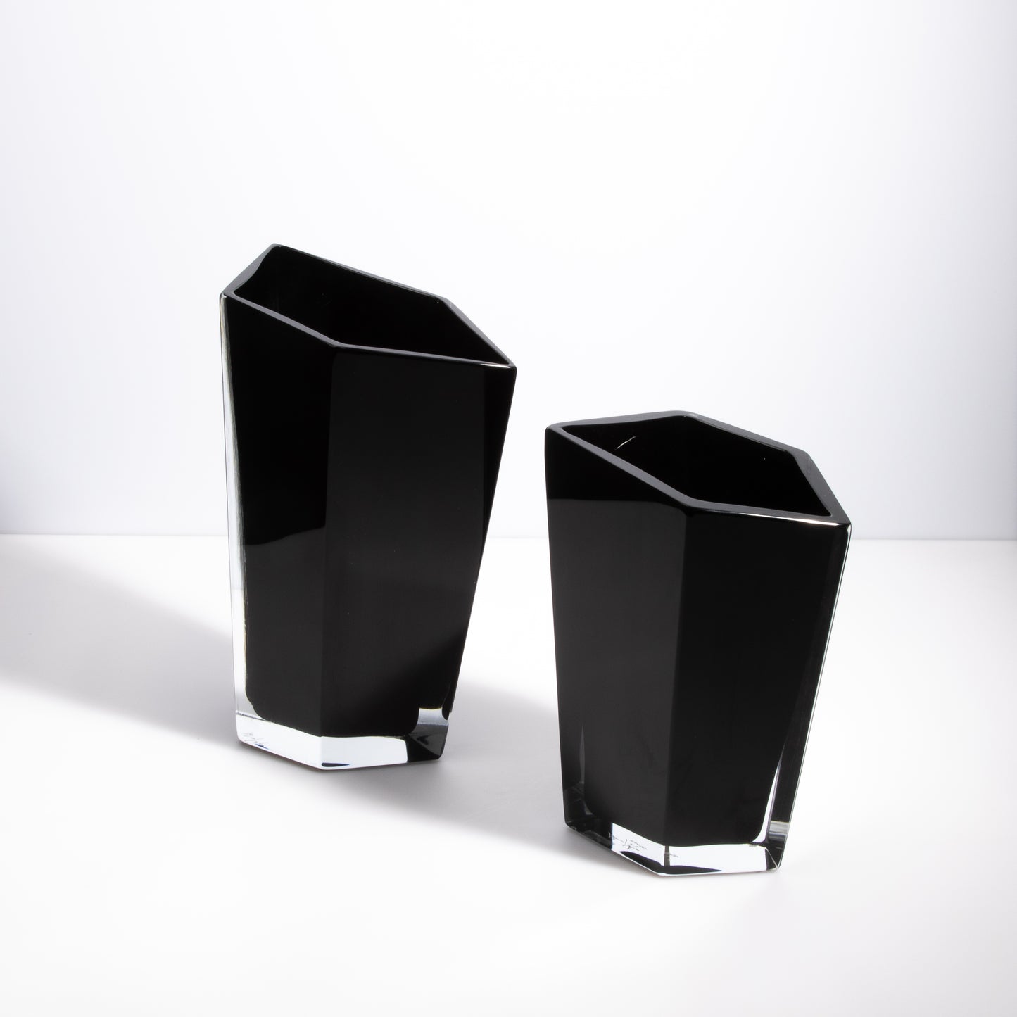 Murano Penta Vase in Onyx Black