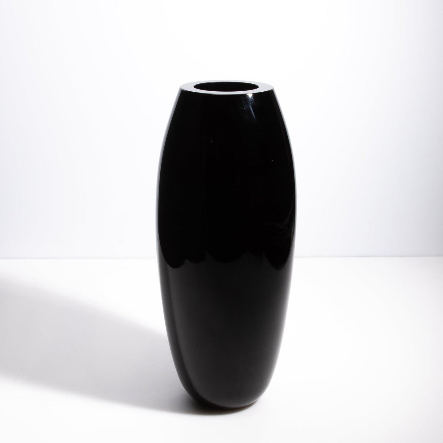 Murano Poker Vase in Onyx Black