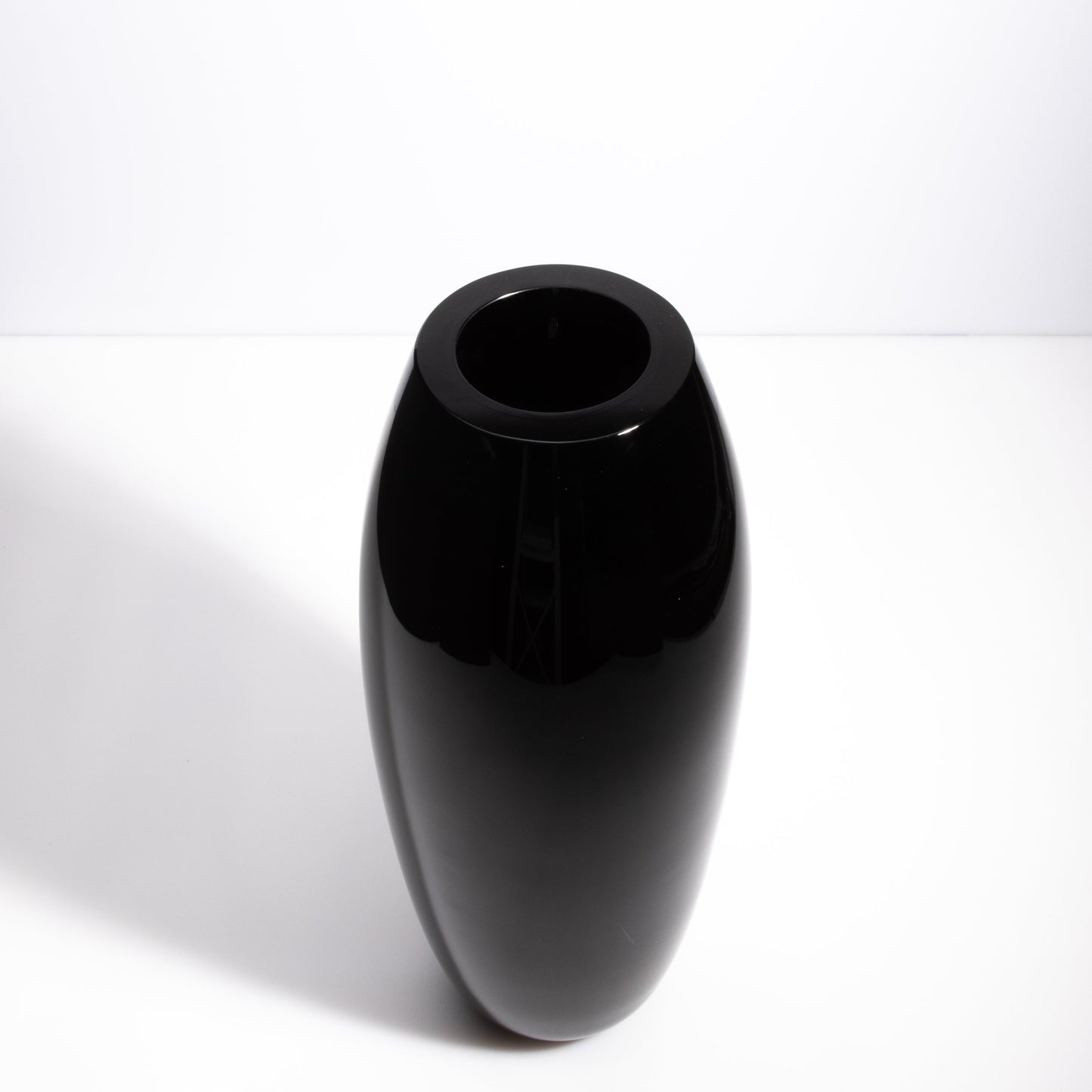 Murano Poker Vase in Onyx Black