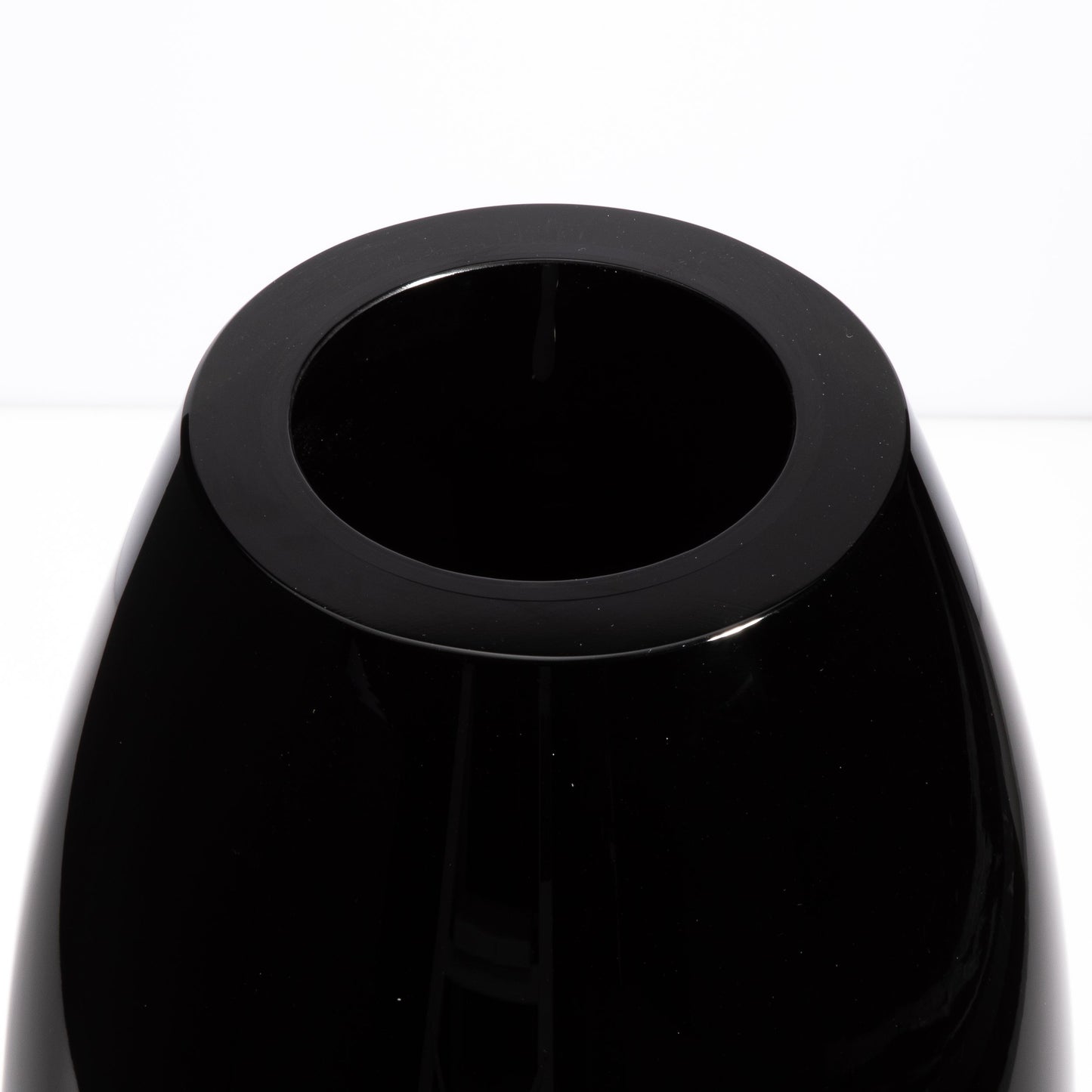 Murano Poker Vase in Onyx Black