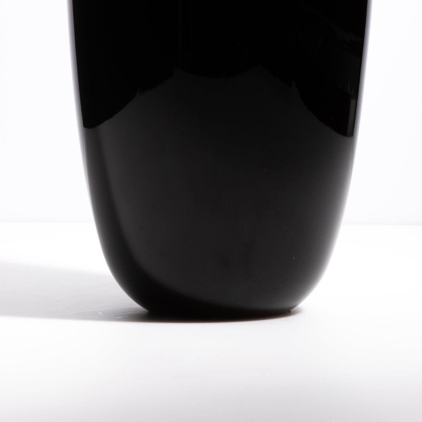 Murano Poker Vase in Onyx Black