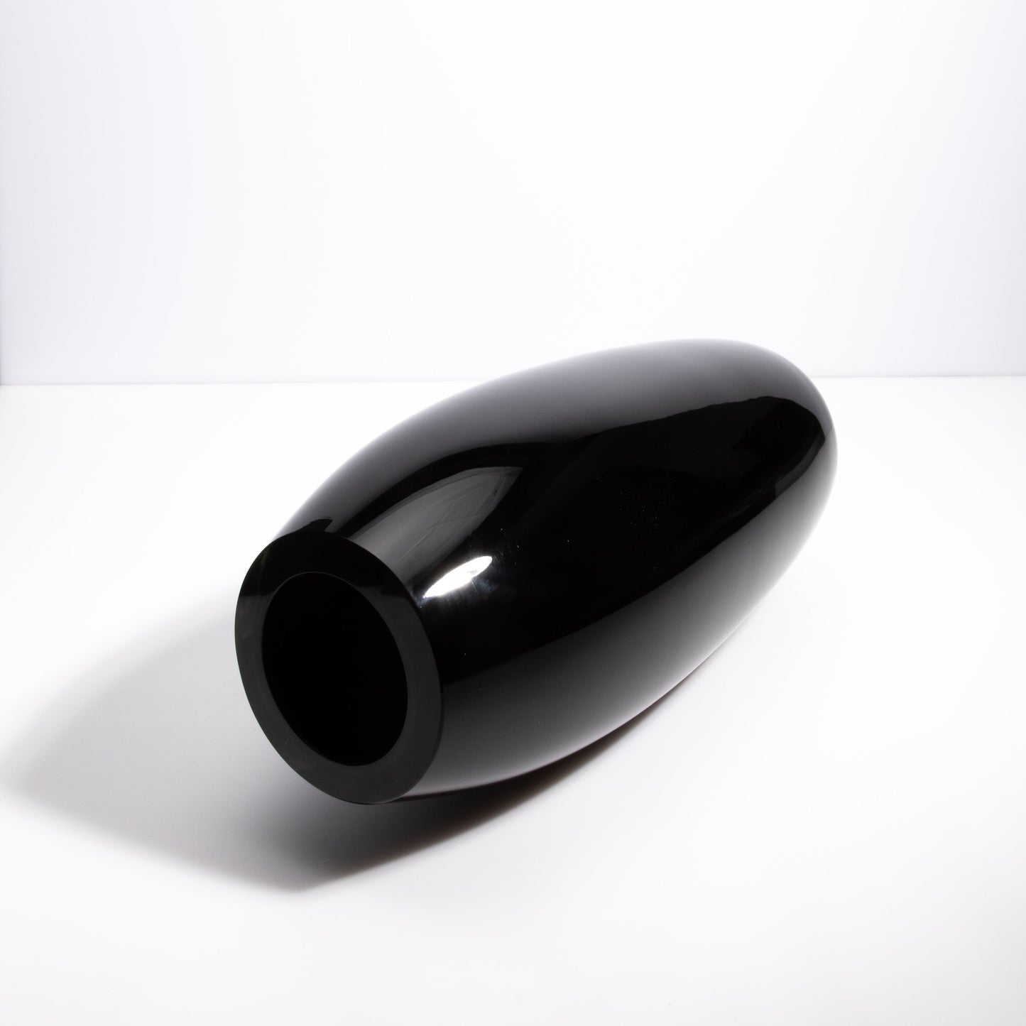 Murano Poker Vase in Onyx Black