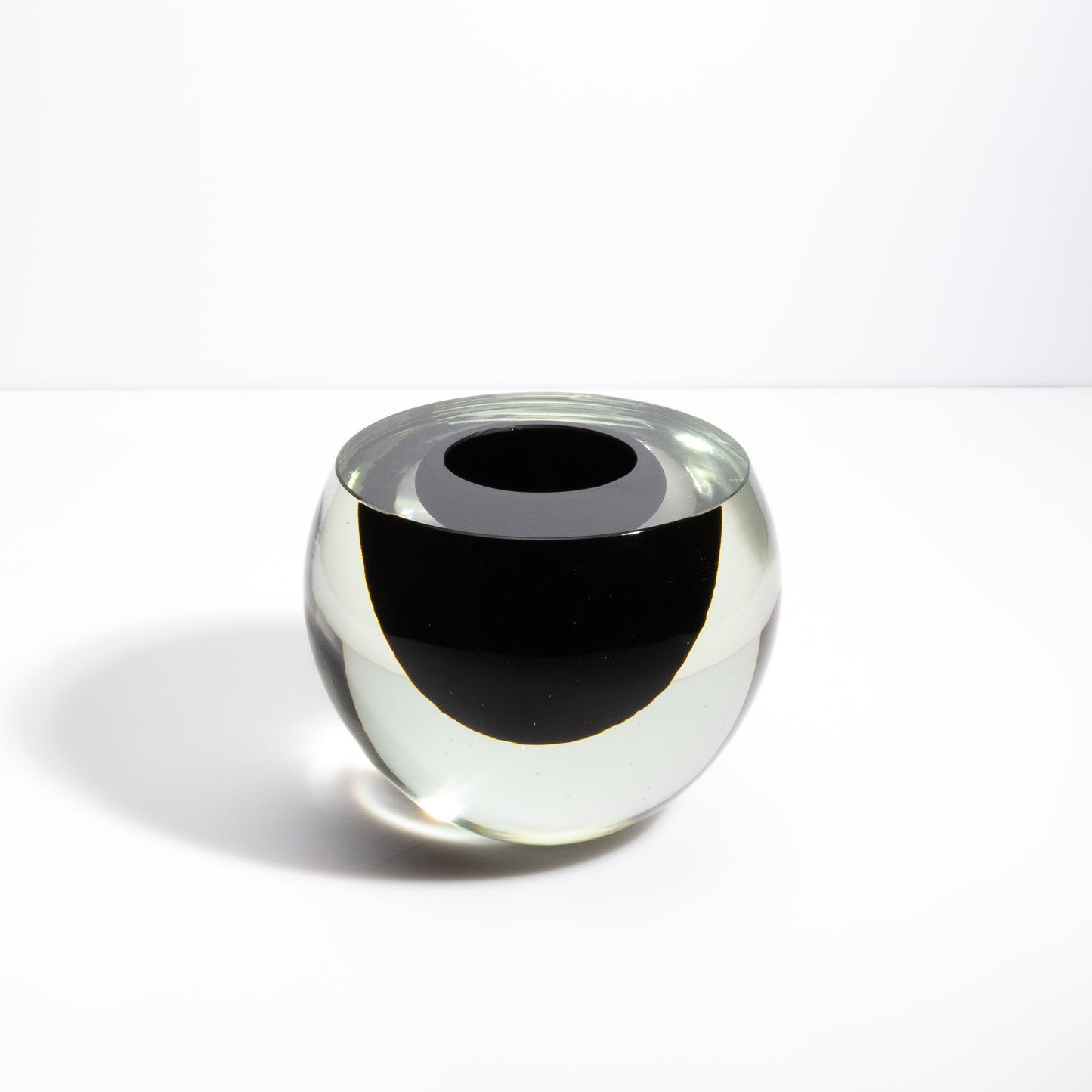 Murano Vase Sphere in Clear with Onyx Black
