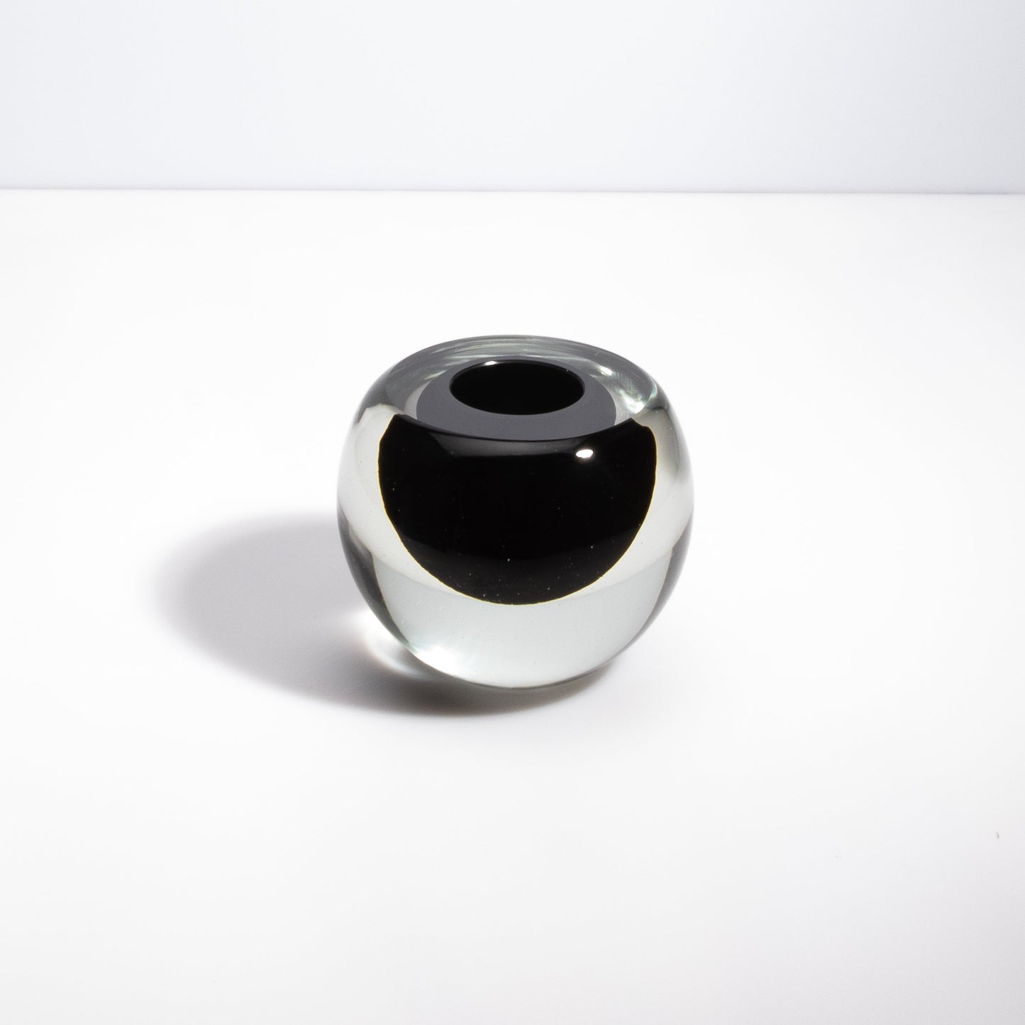 Murano Vase Sphere in Clear with Onyx Black