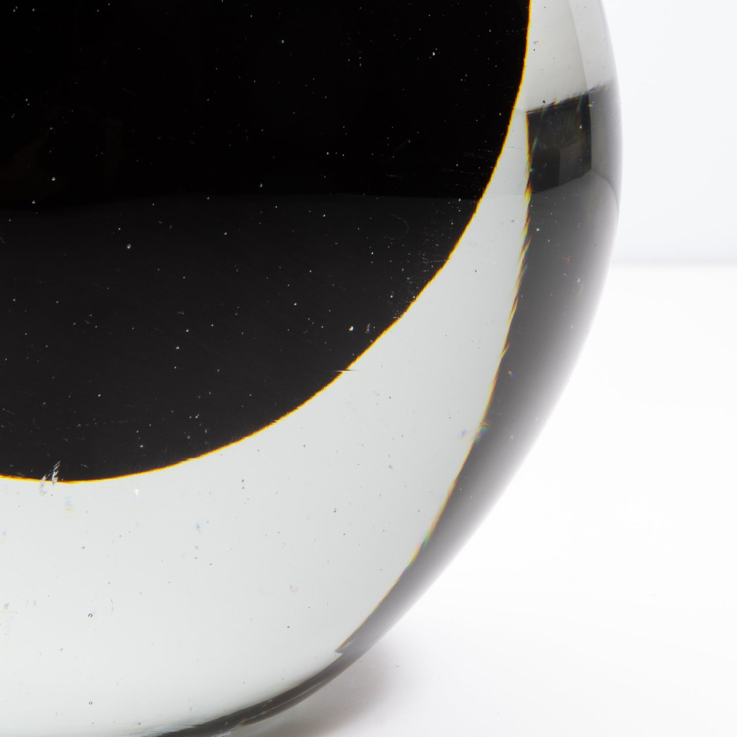 Murano Vase Sphere in Clear with Onyx Black