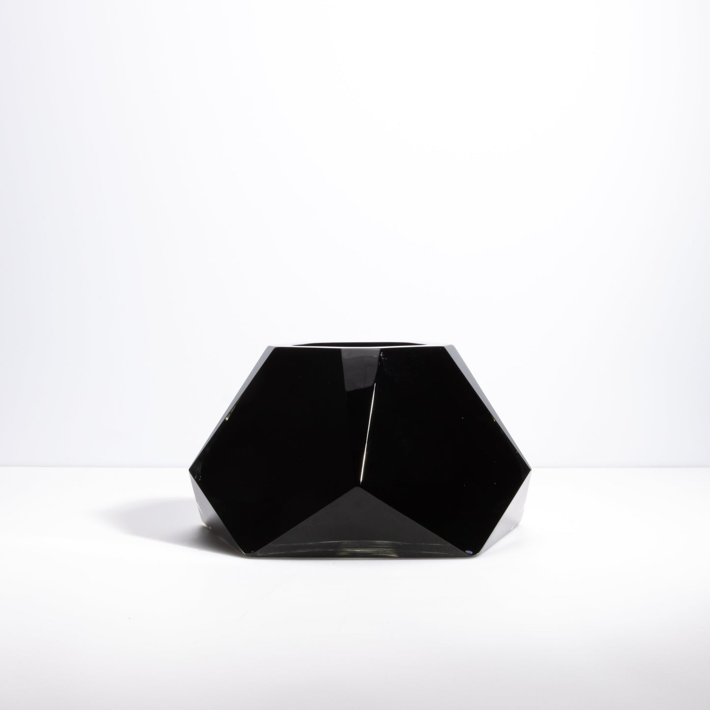 Murano Briolette Vase in Onyx Black