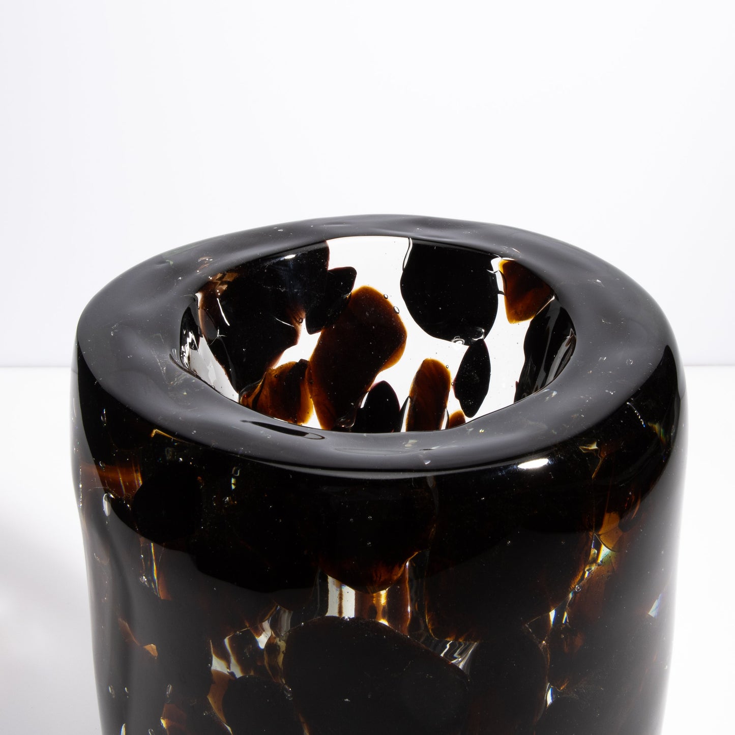 Murano Pollol Vase in Onyx Black and Dark Amber