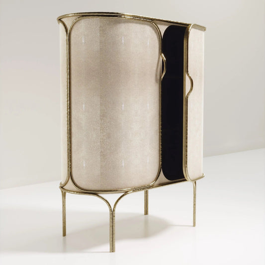 {{ product_title }} by {{ vendor }} – luxury {{ product_type }} at MOGUL