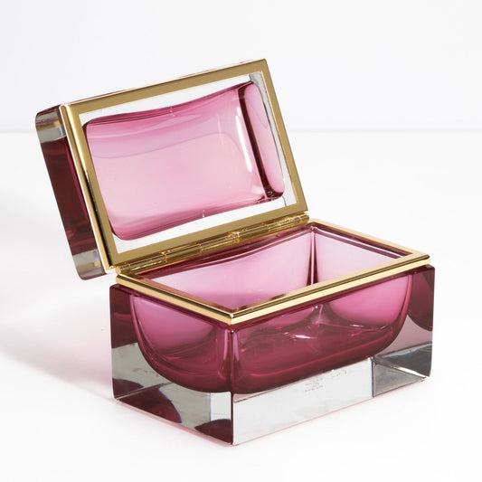 {{ product_title }} by {{ vendor }} – luxury {{ product_type }} at MOGUL