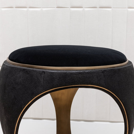 {{ product_title }} by {{ vendor }} – luxury {{ product_type }} at MOGUL