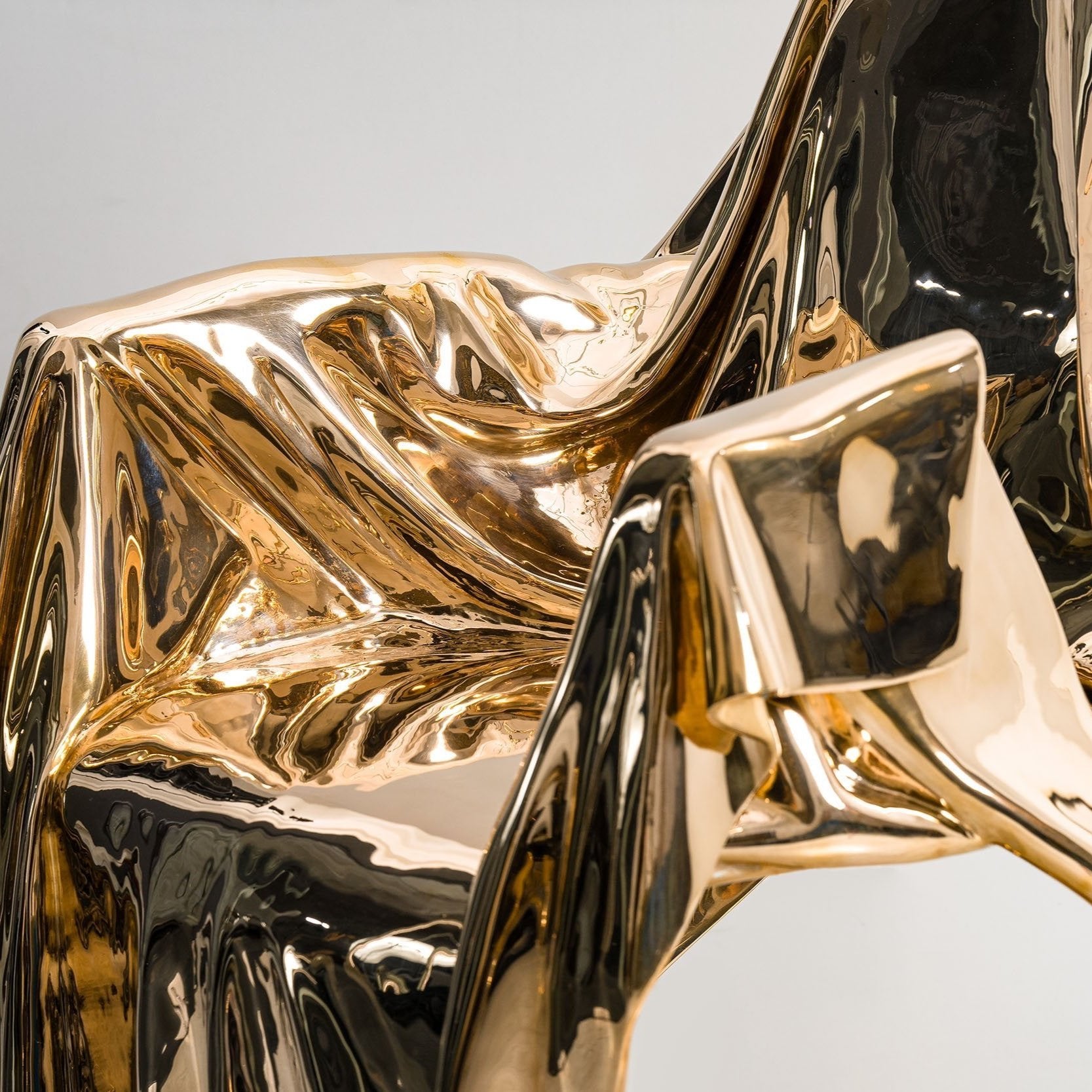 Levitaz Armchair by Katz Studio