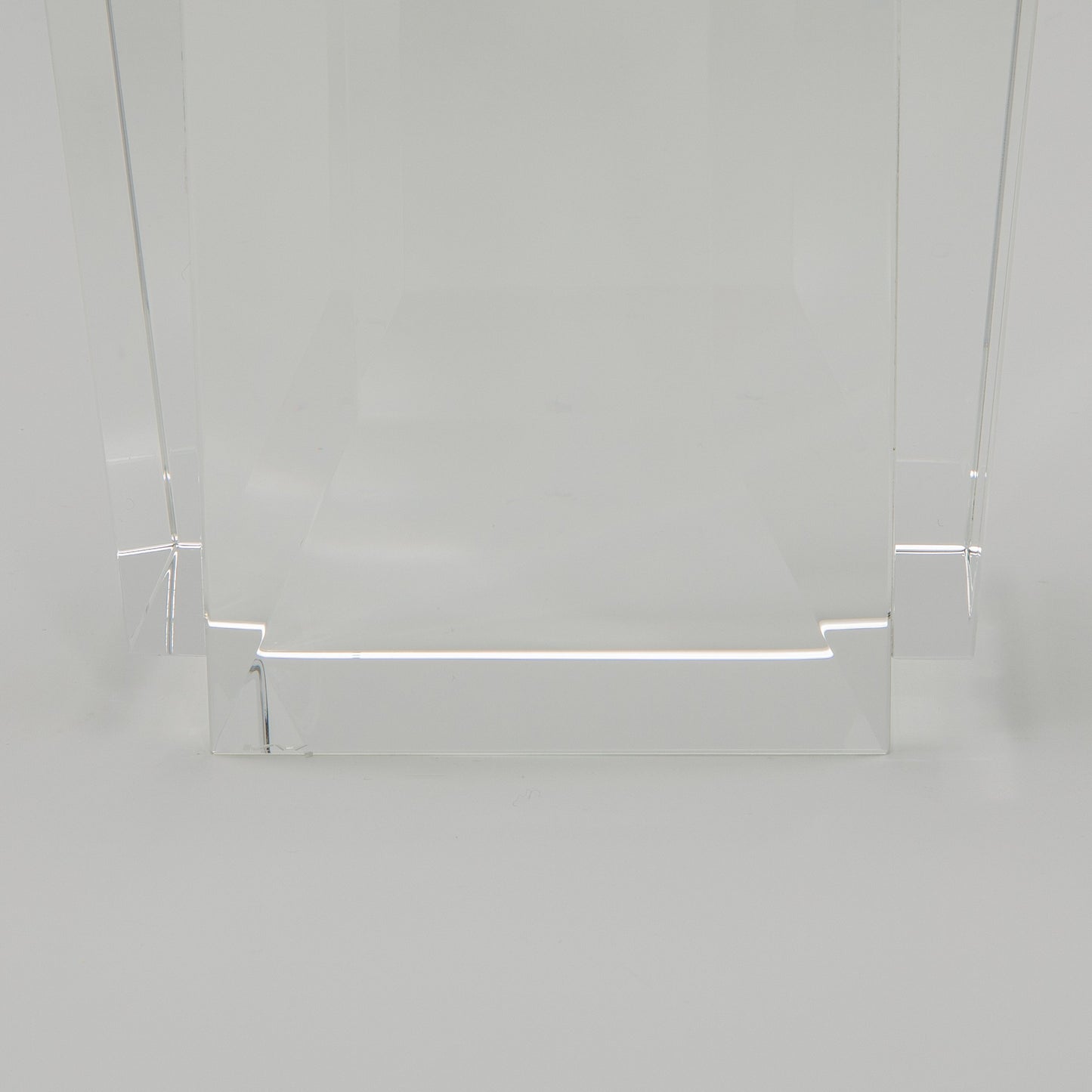Crystal Fins Pillar by KA Glass