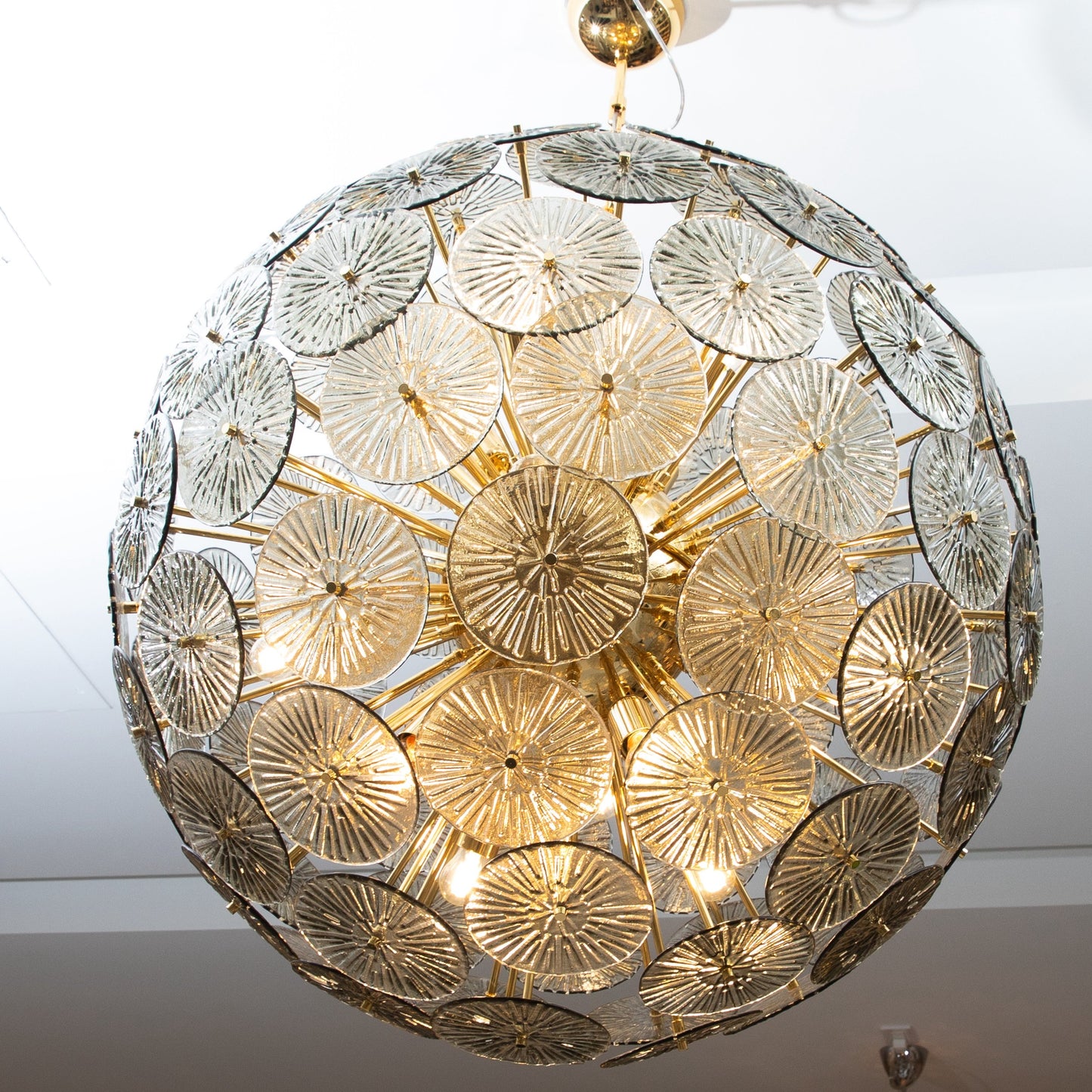 Hand-Blown Murano Sputnik Chandelier in Grey with Polished Brass Fittings