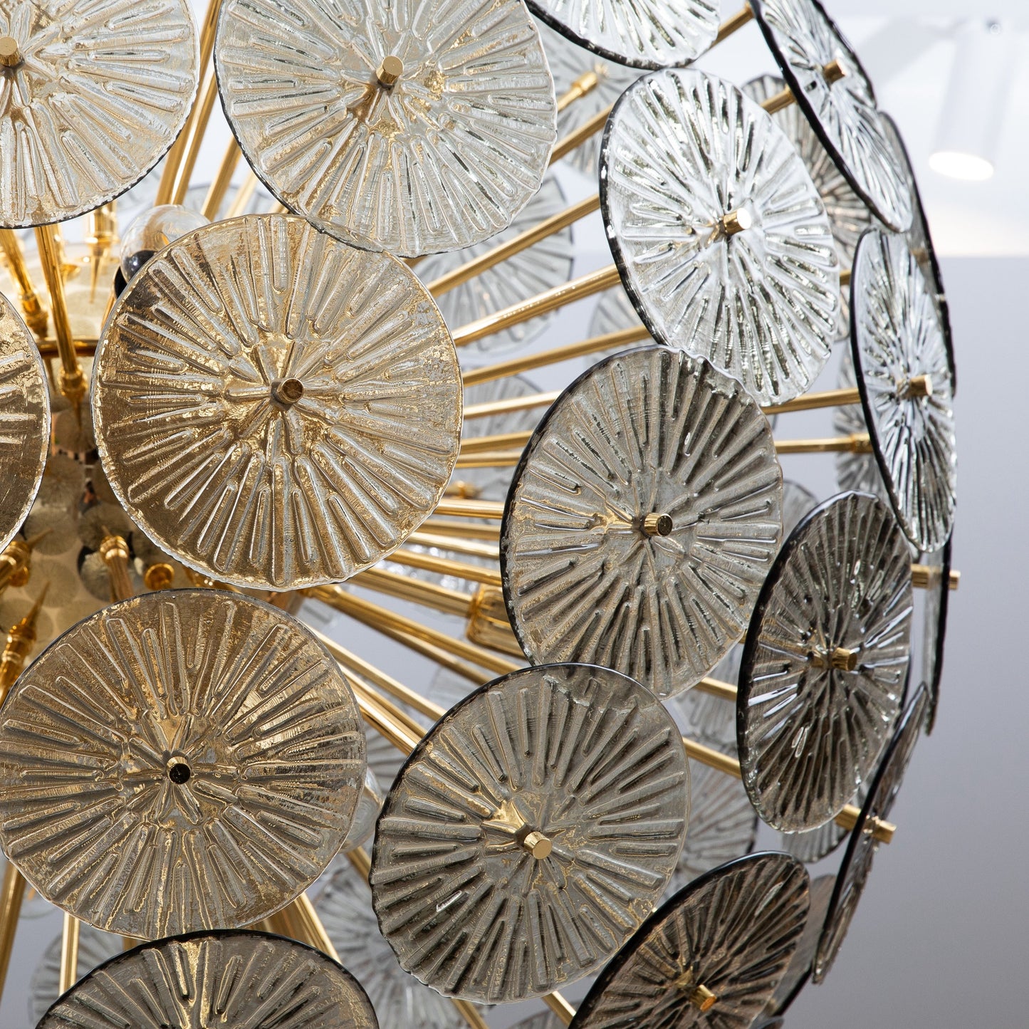 Hand-Blown Murano Sputnik Chandelier in Grey with Polished Brass Fittings