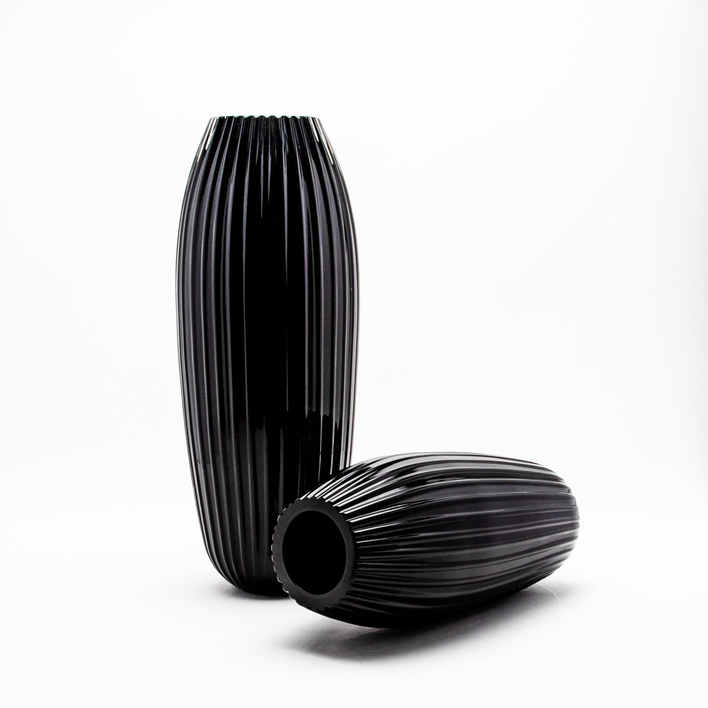 Murano Vase in Onyx Black