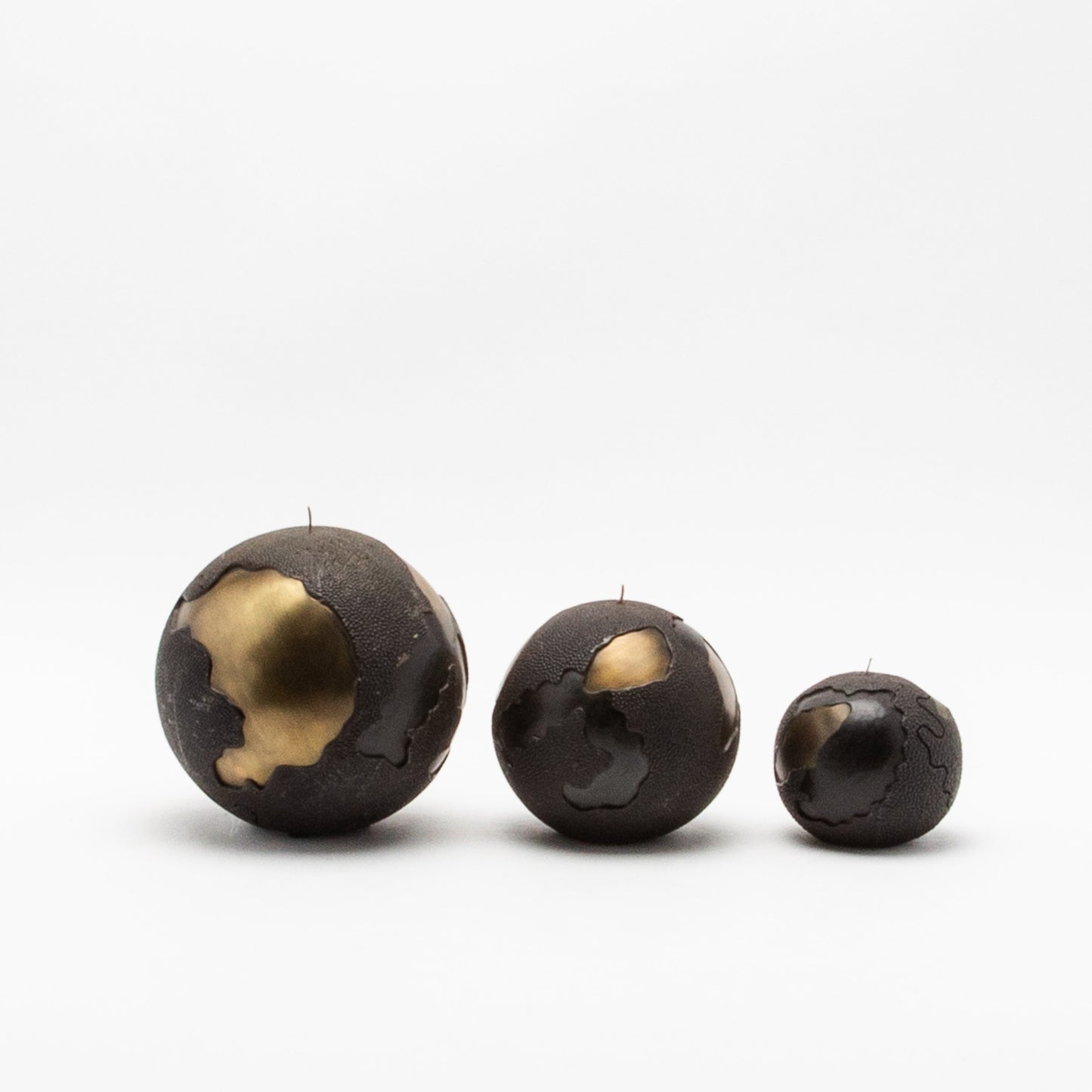 3-Top Mobile Sphere Pedestal by Patrick Coard Paris
