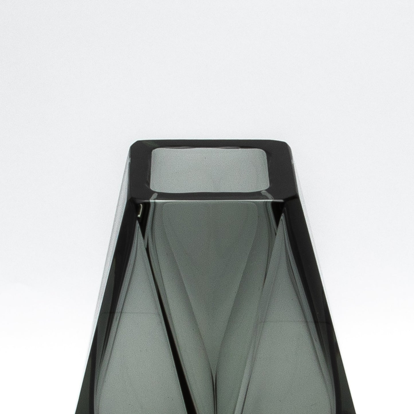 Murano Briolette Vase in Grey