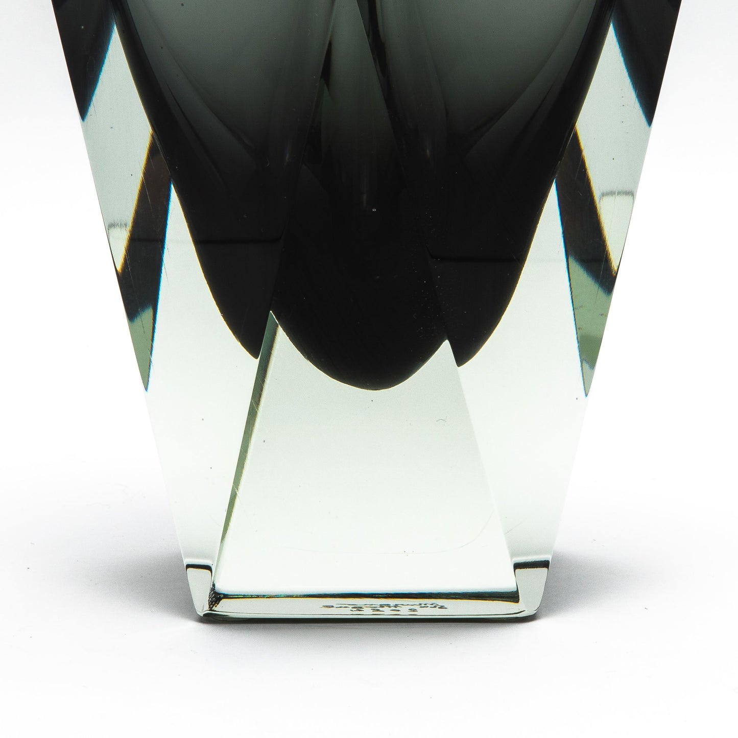 Murano Briolette Vase in Grey
