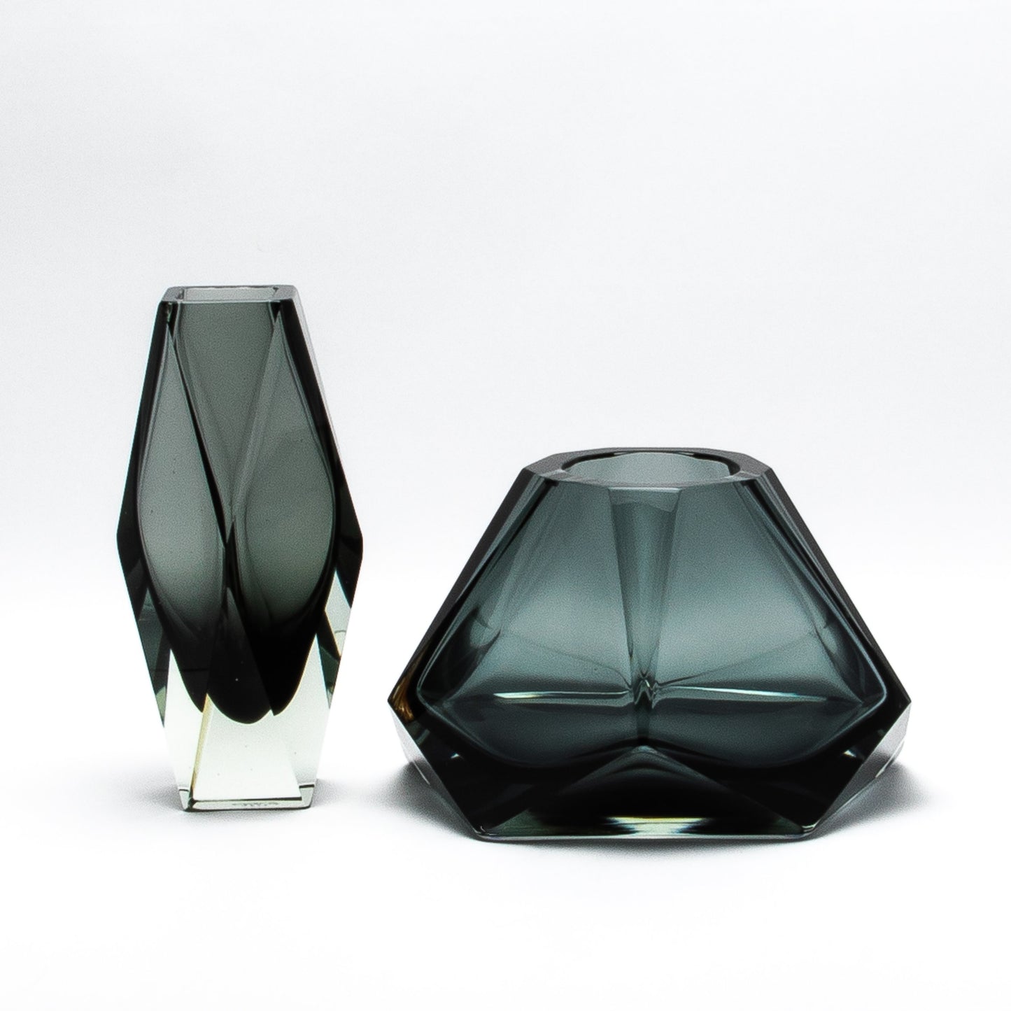 Murano Briolette Vase in Grey