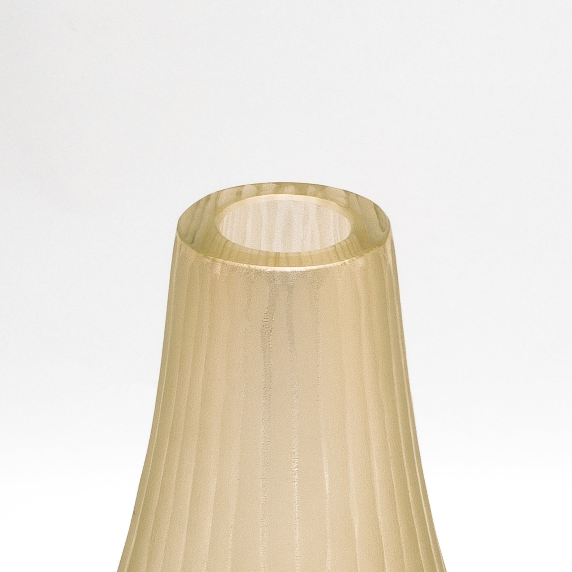 Murano Supreme Vase in Clear with 24-karat Gold Flecks