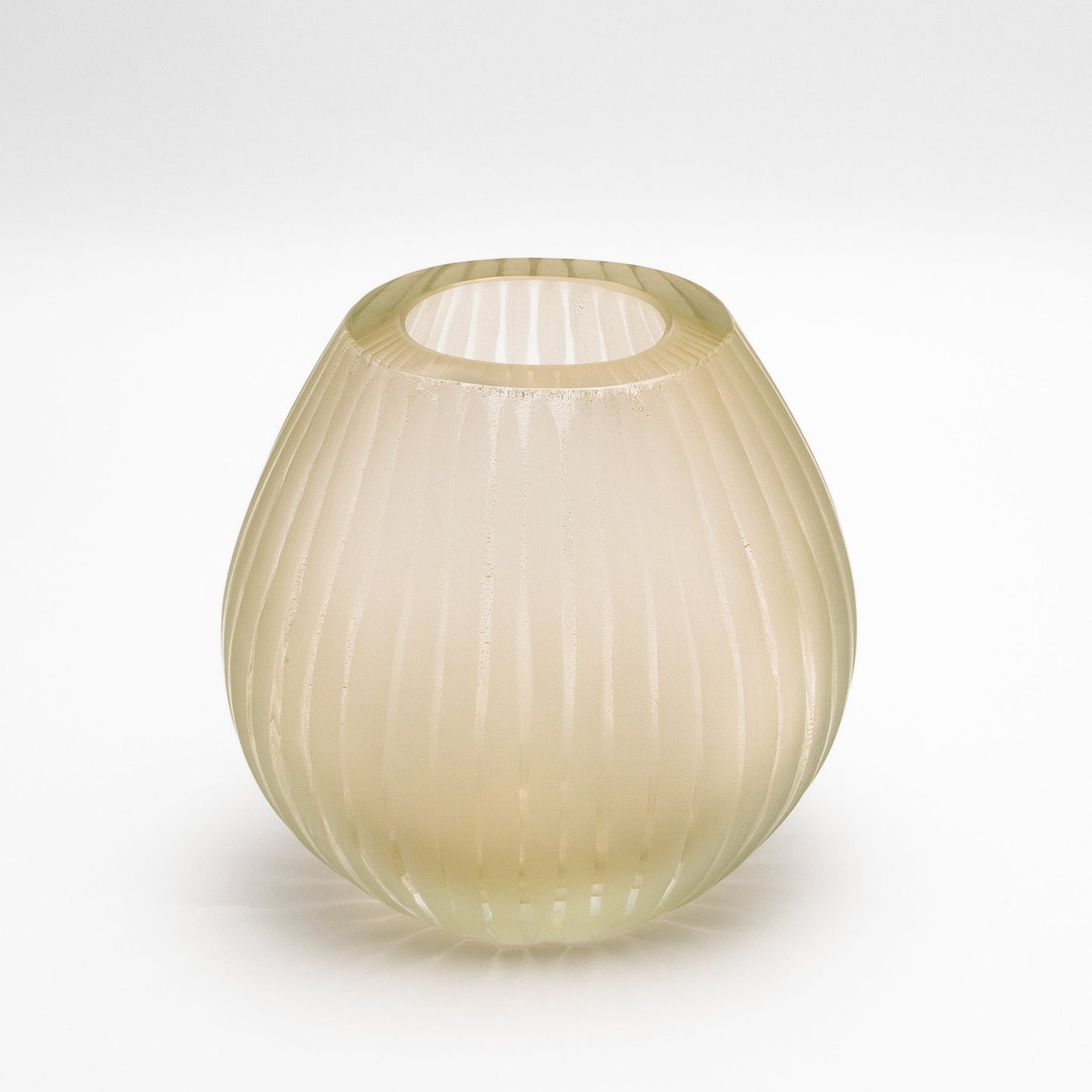 Murano Supreme Vase in Clear with 24-karat Gold Flecks