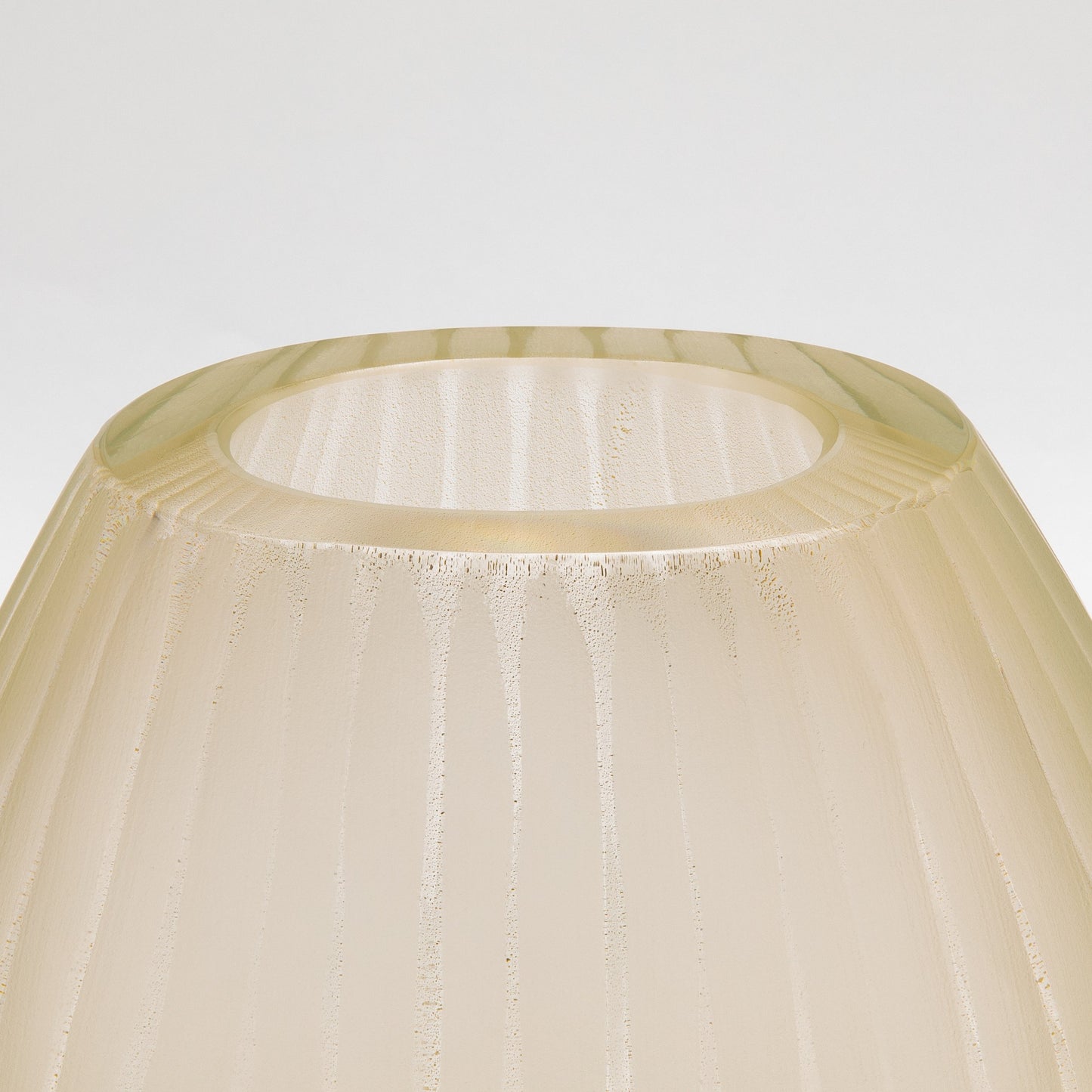 Murano Supreme Vase in Clear with 24-karat Gold Flecks
