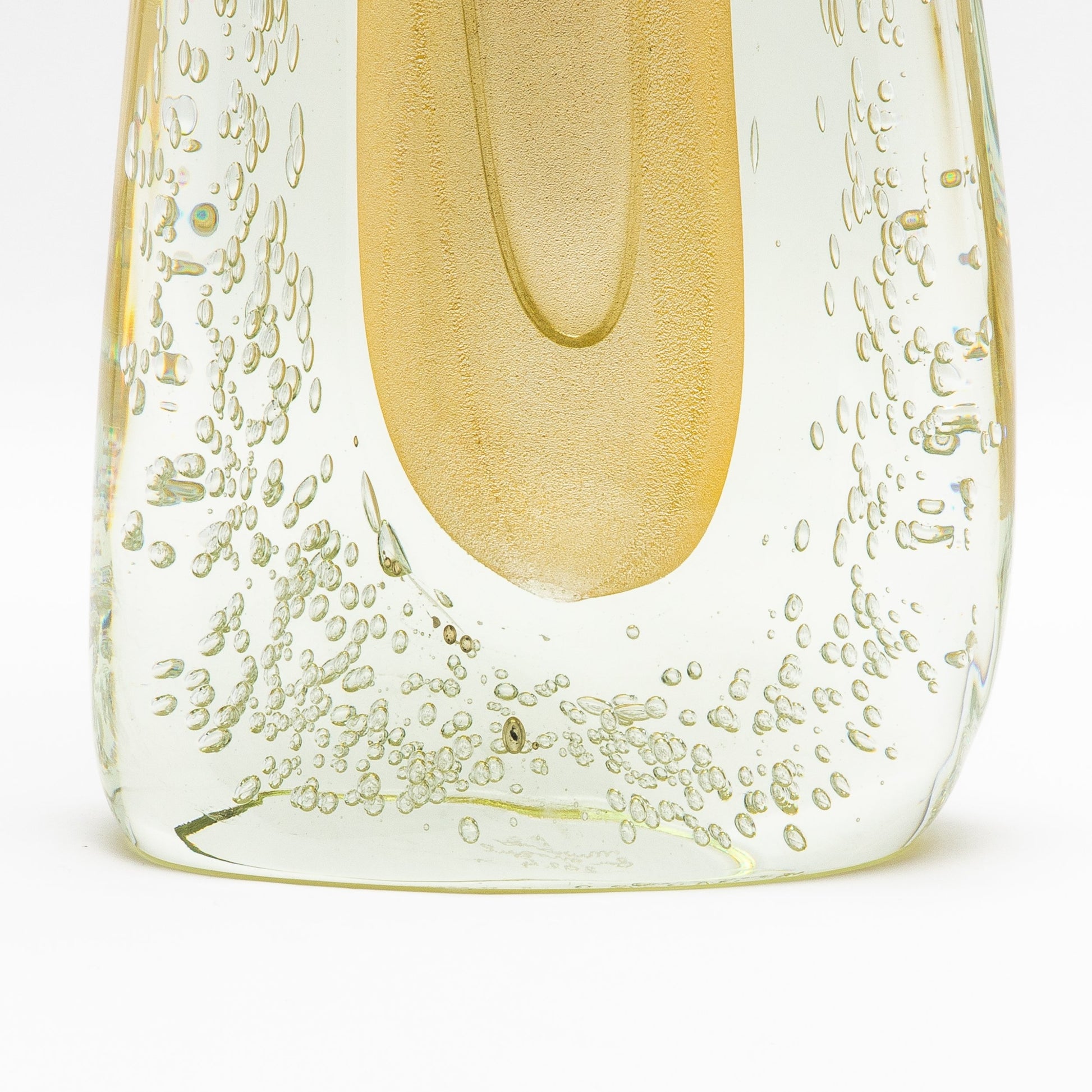 Murano Fluid Vase in Clear with 24-karat Gold Flecks and Bubble Details