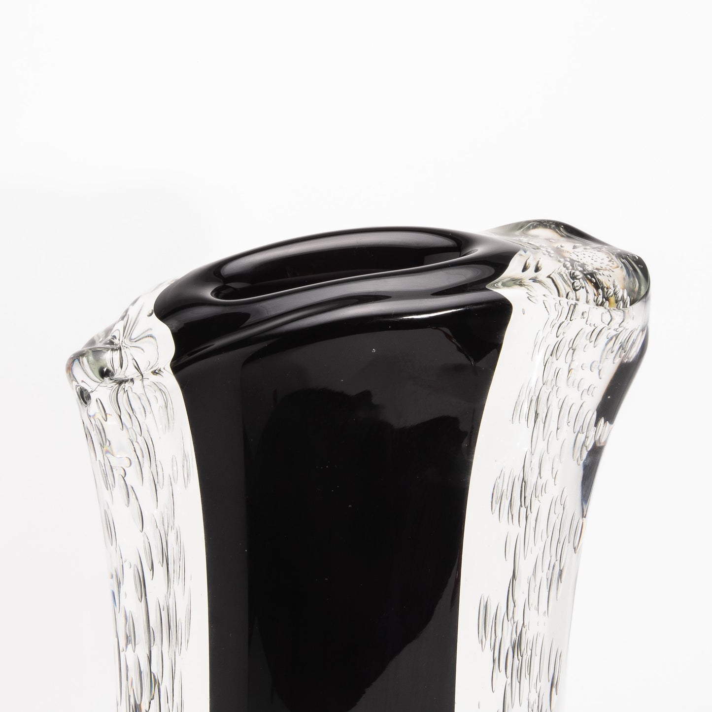 Murano Modern Fluid Vase in Onyx Black with Bubbles