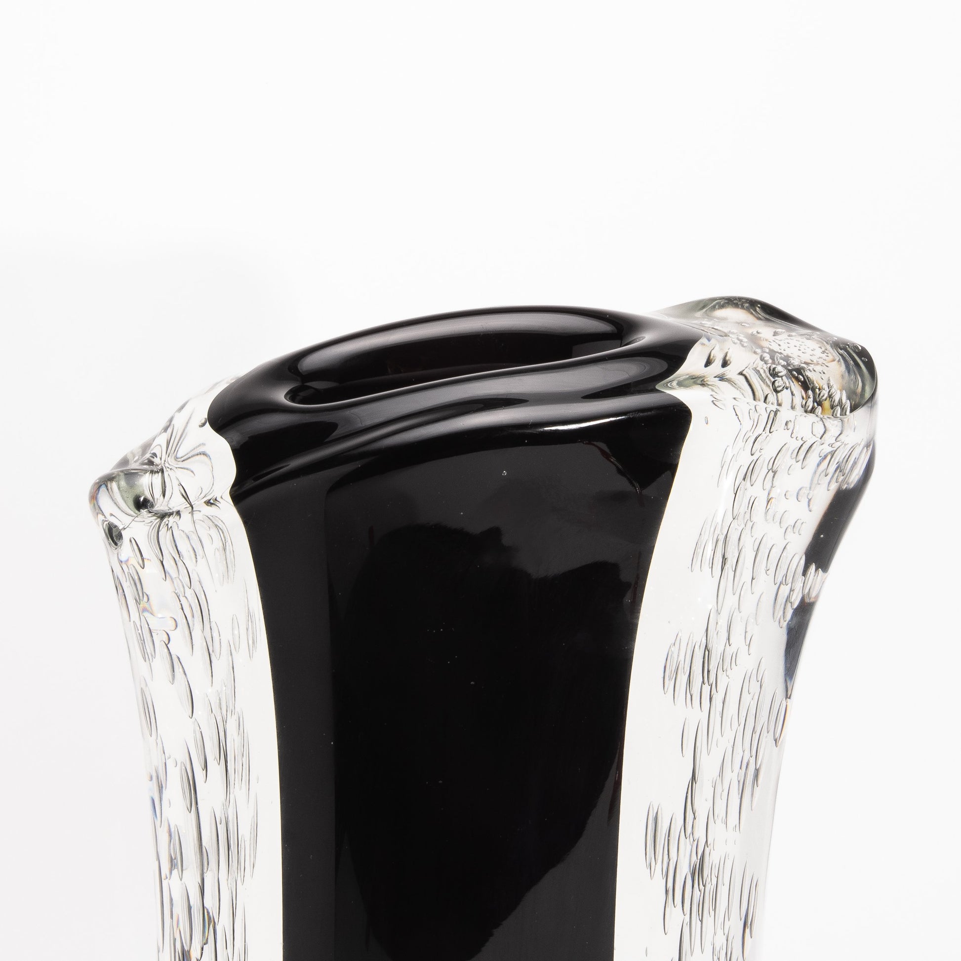 Murano Modern Fluid Vase in Onyx Black with Bubbles